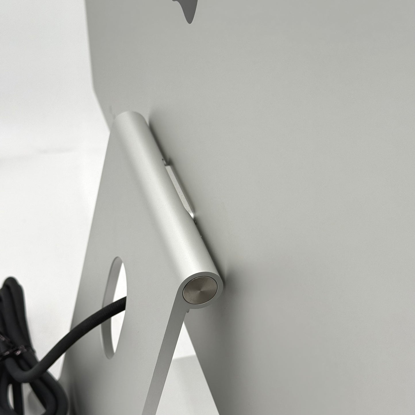 Apple Studio Display 27" 5K Retina Monitor Standard Glass 5K Retina A2525