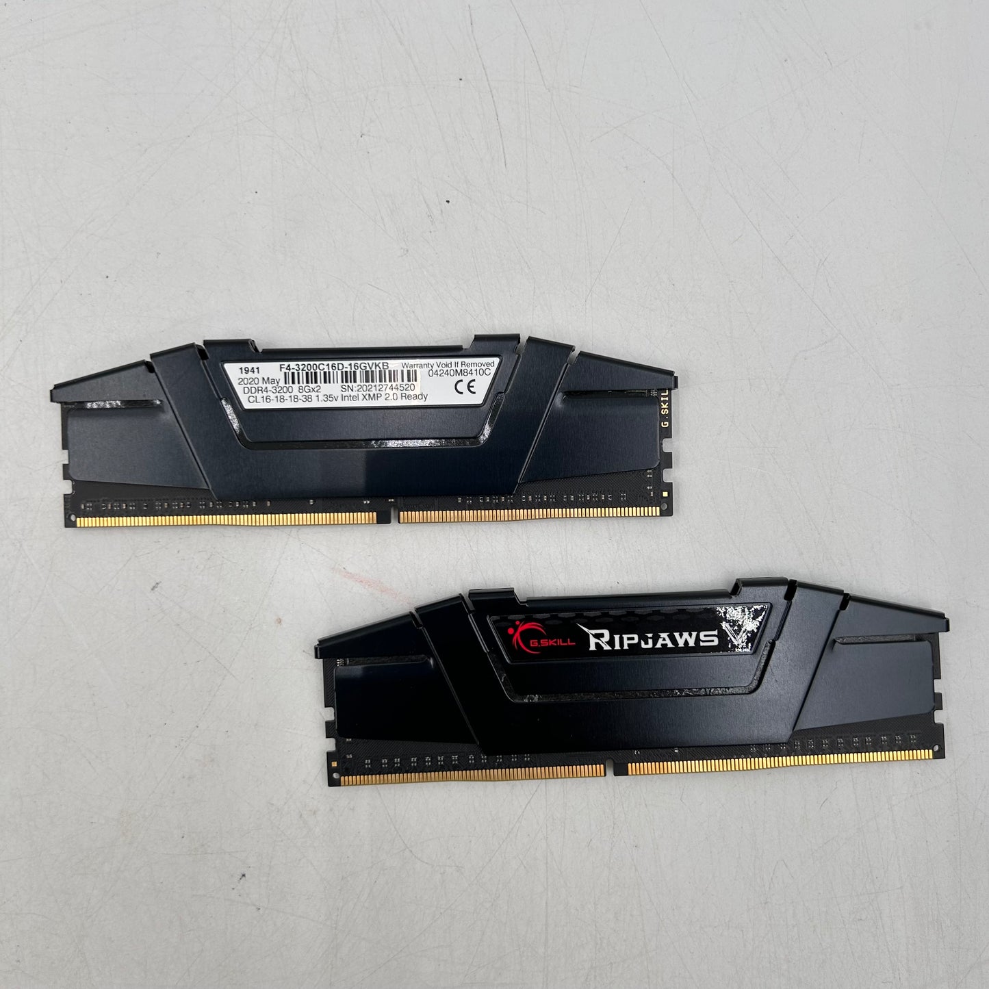 G.Skill Ripjaws V 16GB (2x8GB) RAM DDR4 3200MHz F4-3200C16D-16GVKB