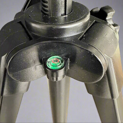 Magnus VT-100  Tripod System with 2-Way Pan Head VT100