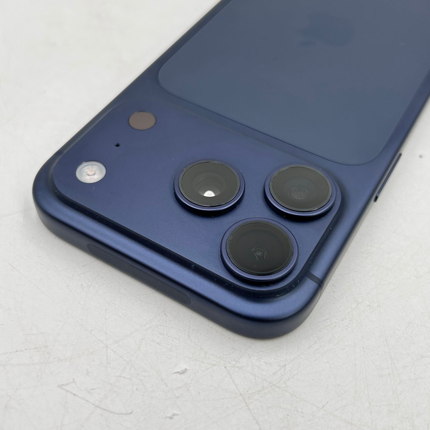 Factory Unlocked Apple iPhone 17 Pro 512GB Deep Blue MG7Q4LL/A