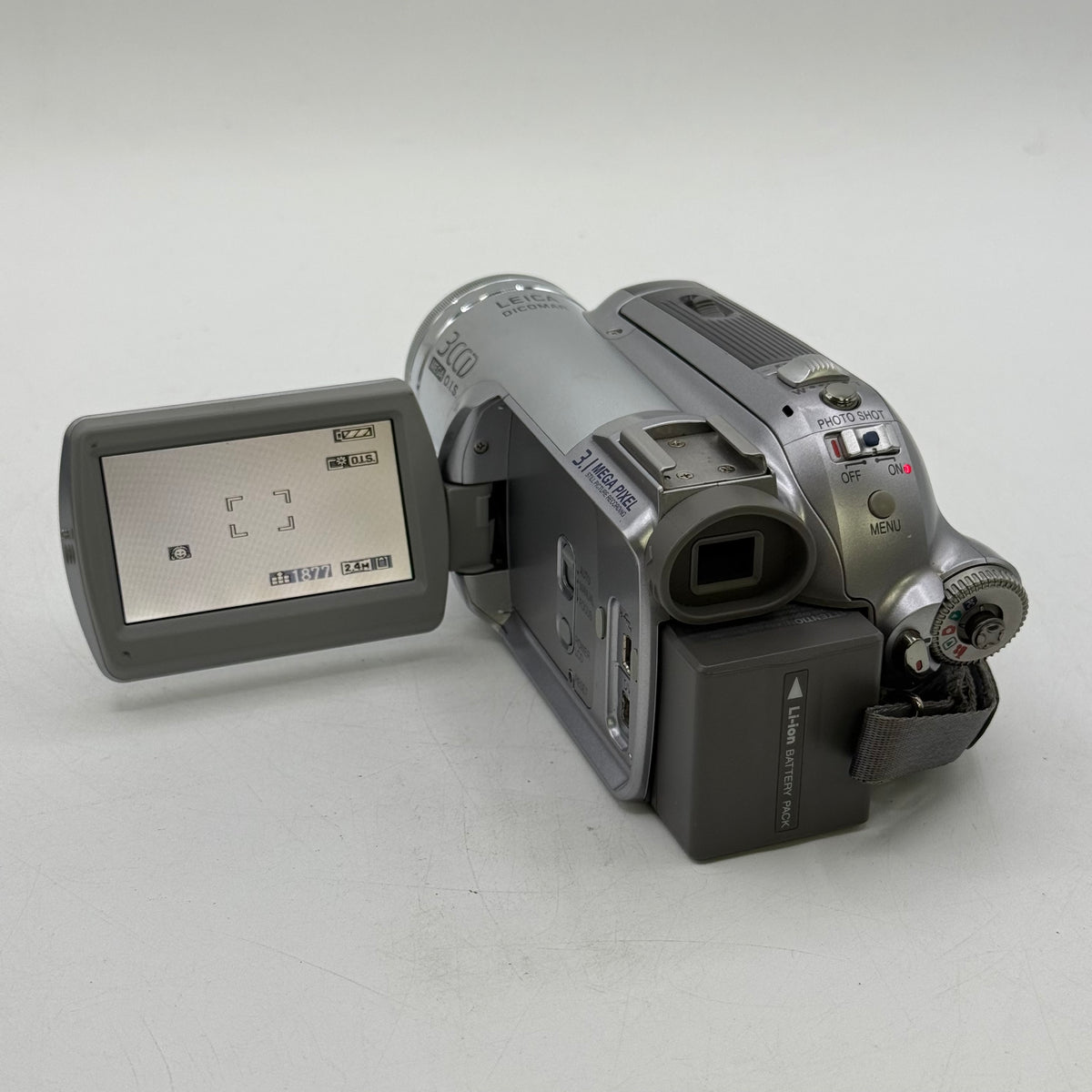 Panasonic 3CCD Optical Image Stabilizer MiniDV Digital Camcorder PV-GS300