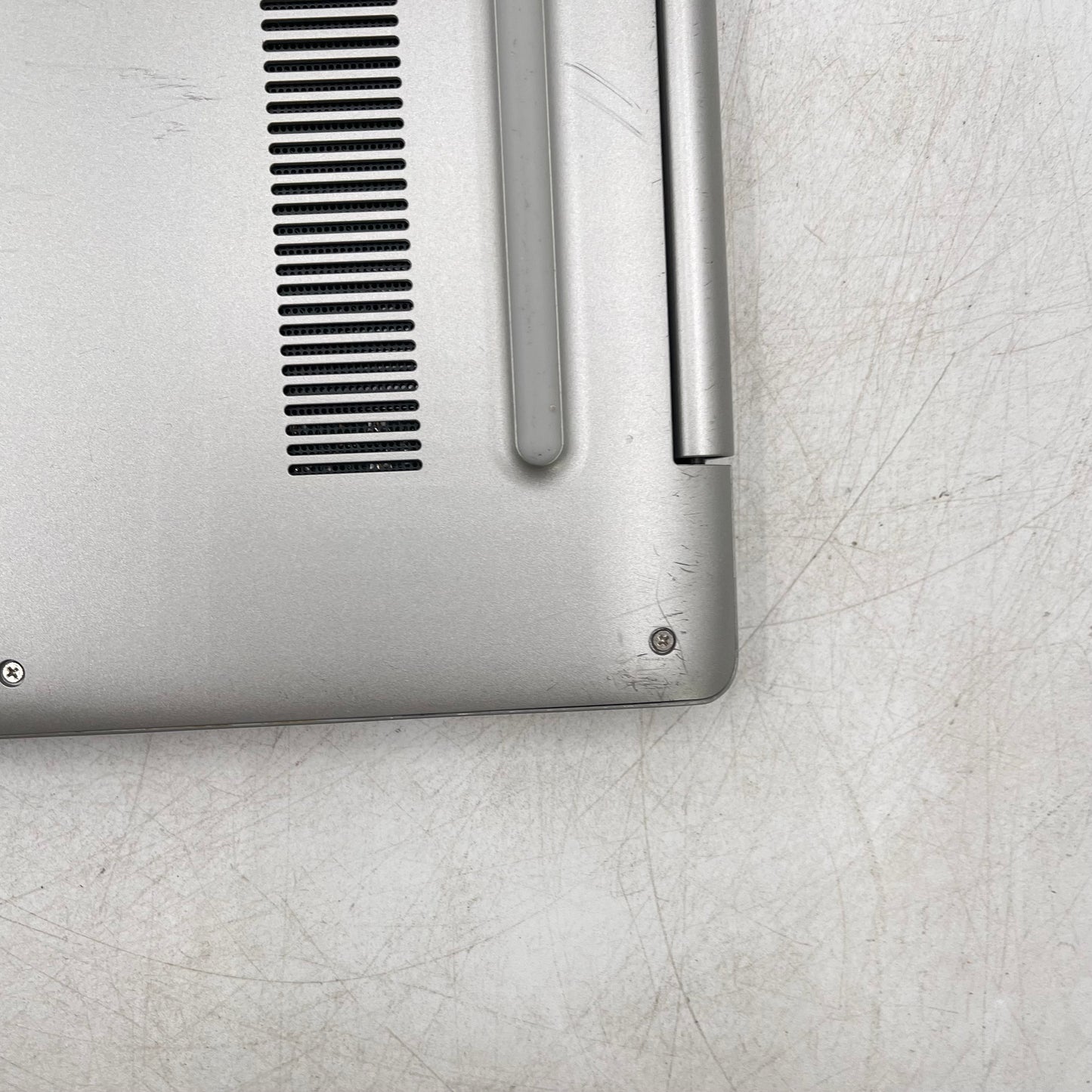 Lenovo IdeaPad 330S 15.6" i3-8130U 2.2GHz 6GB RAM 1TB HDD