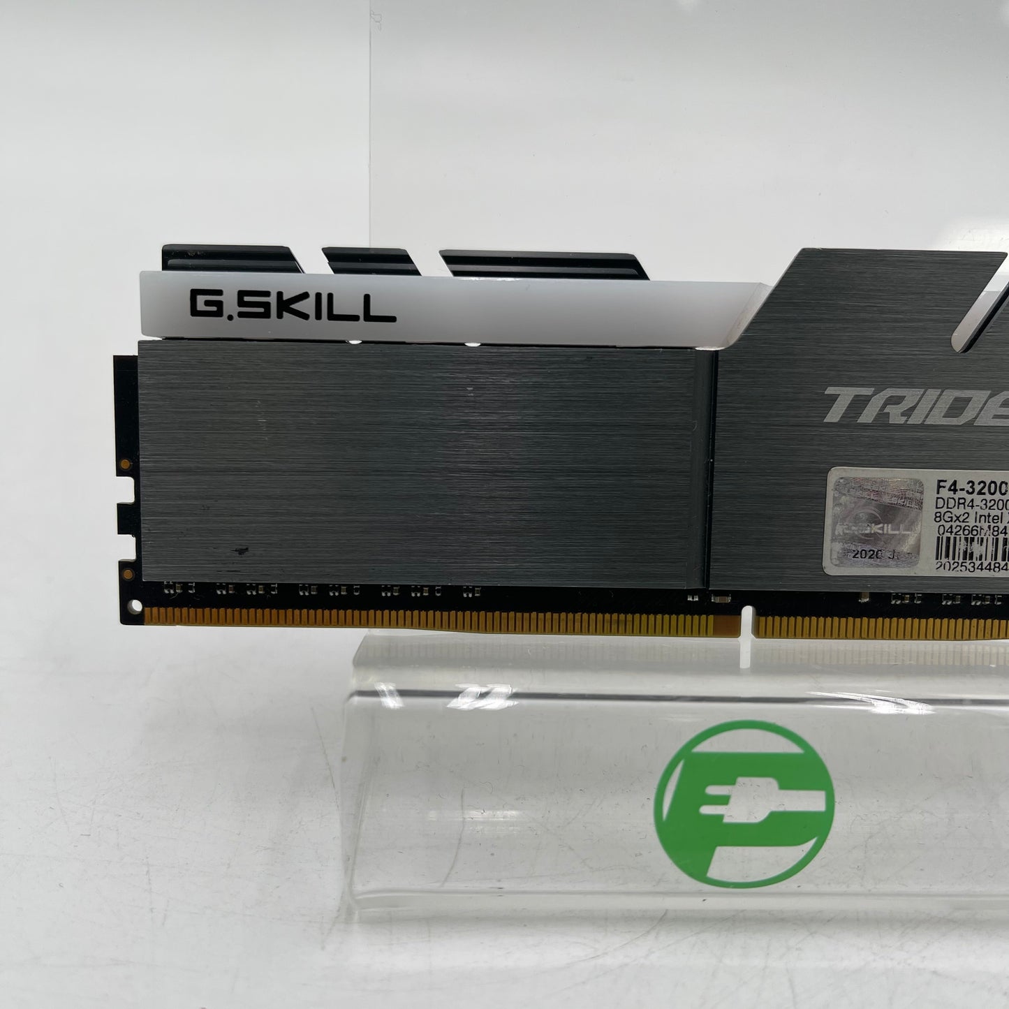 G.Skill Trident Z RGB 8GB DDR4 3200MHz F4-3200C16D-16GTZR