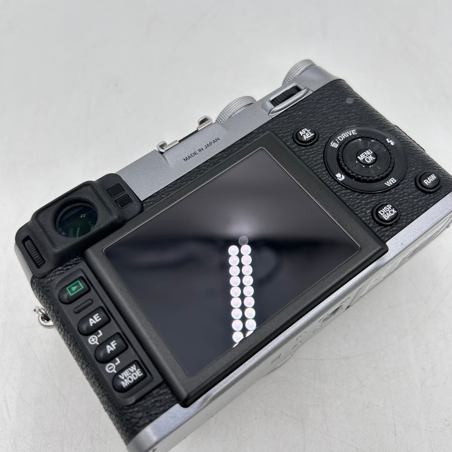 Fujifilm FinePix X100 16128256 12.3MP Compact Digital Camera
