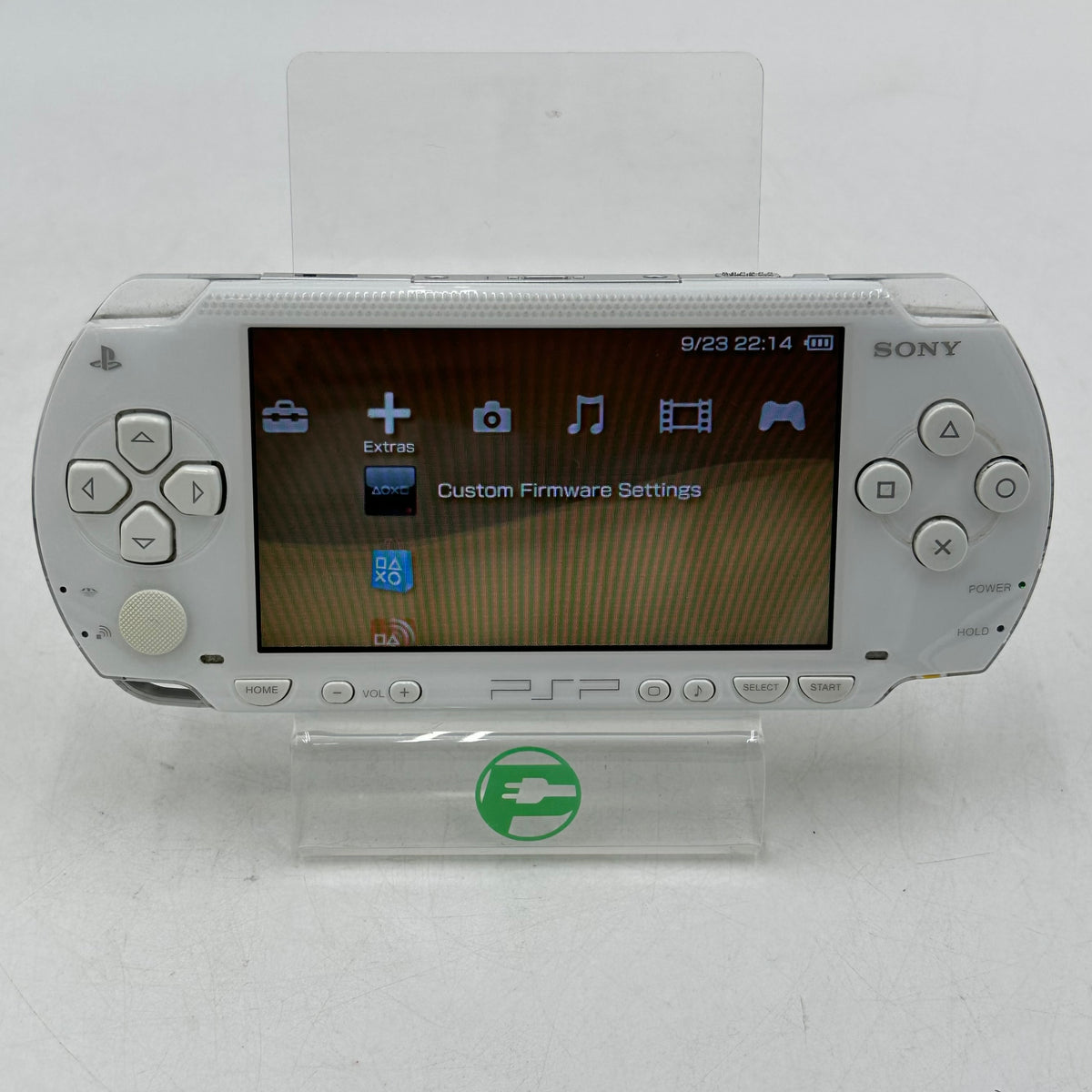 Sony PlayStation Portable PSP PCH-1000 Handheld Console Gaming System Only White