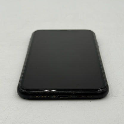 Broken Unlocked Apple iPhone XR 128GB MT192ZA/A Cracked Screen