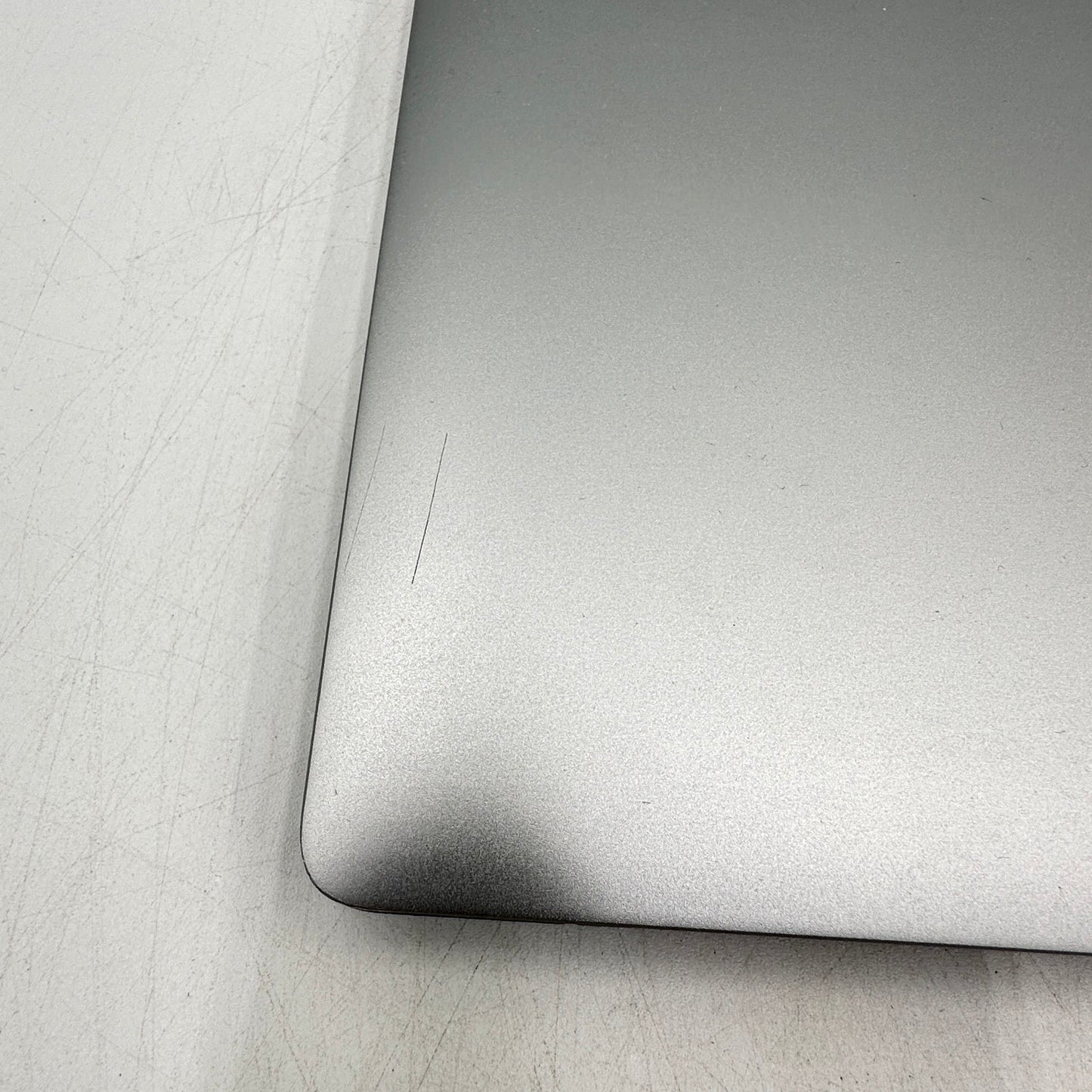 Broken Dell XPS 15 9560 P56F001 15.6" i7-7700HQ 2.8GHz 16GB RAM 512GB SSD GTX 1050