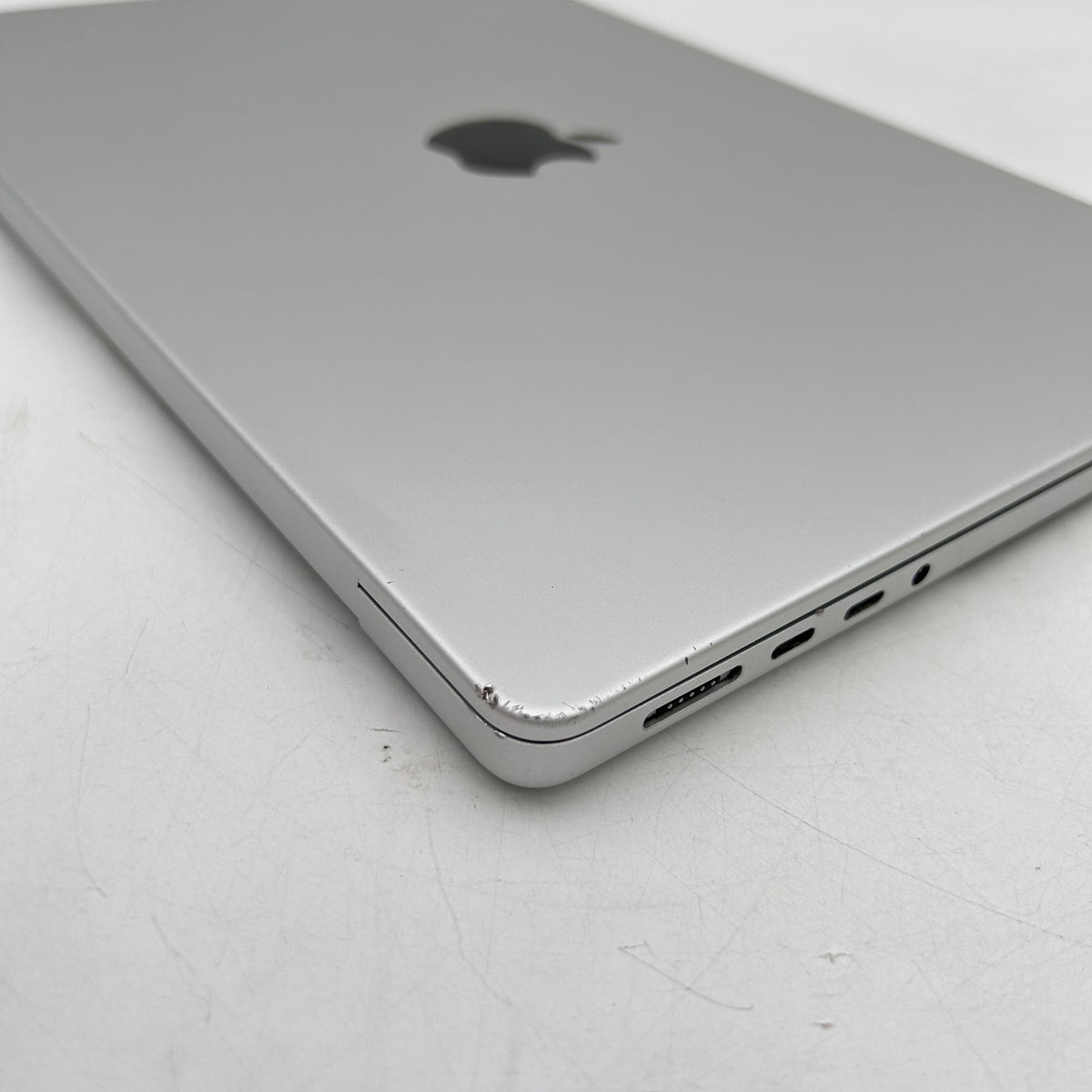 2023 Apple MacBook Pro 14" M3 8C GPU 4.0GHz 8GB RAM 512GB SSD A2918