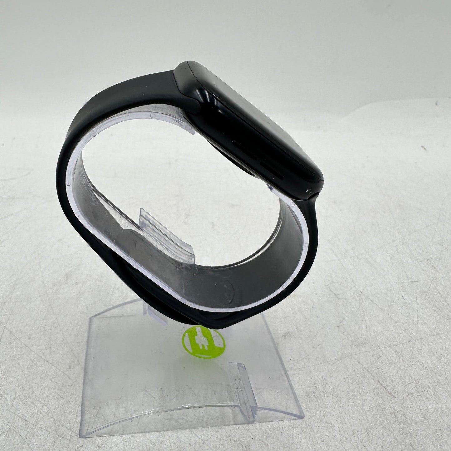 GPS Only Apple Watch SE 2nd Gen 44MM Black Aluminum Black Sport Band A2723