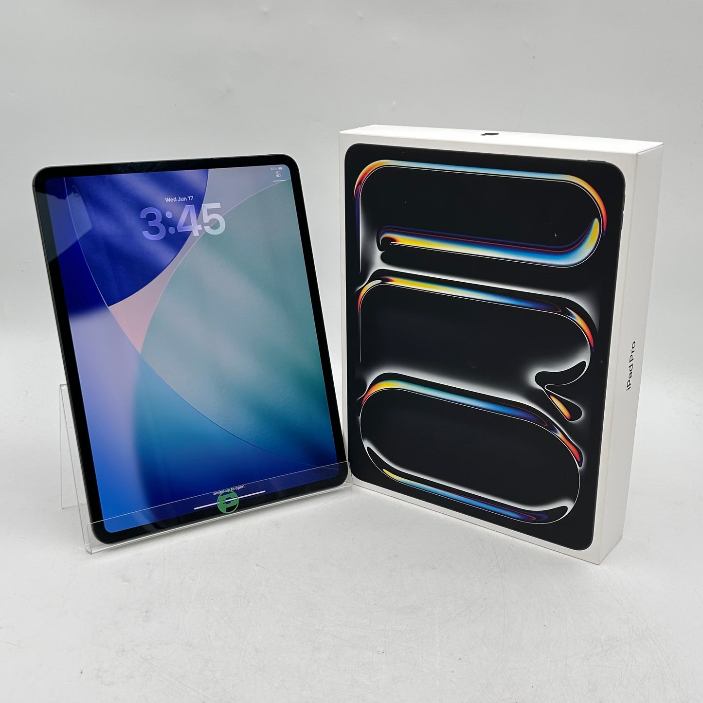Unlocked Apple iPad Pro 13" M5 256GB Space Black ME7W4LL/A