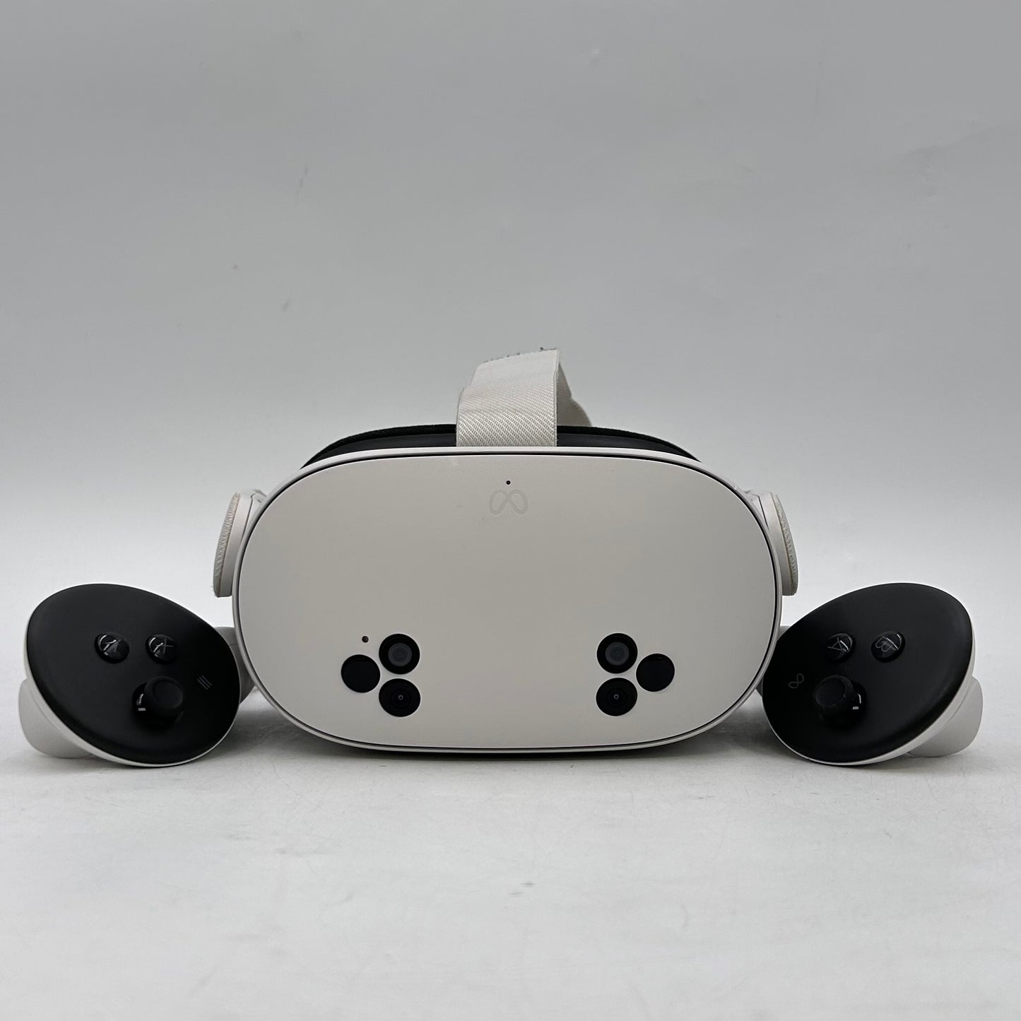 Meta Quest 3S 128GB Standalone All-in-One VR Headset P97