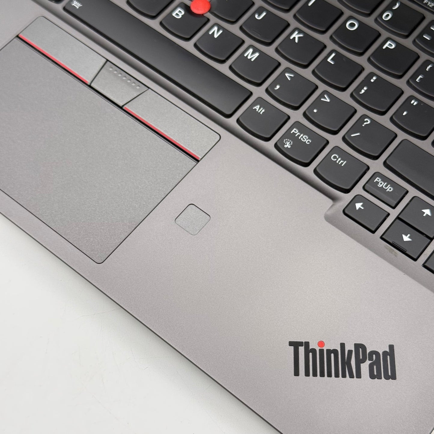 Lenovo ThinkPad X1 Yoga Gen 5 20UCS28300 14" i7-10610U 2.3GHz 16GB RAM 512GB SSD