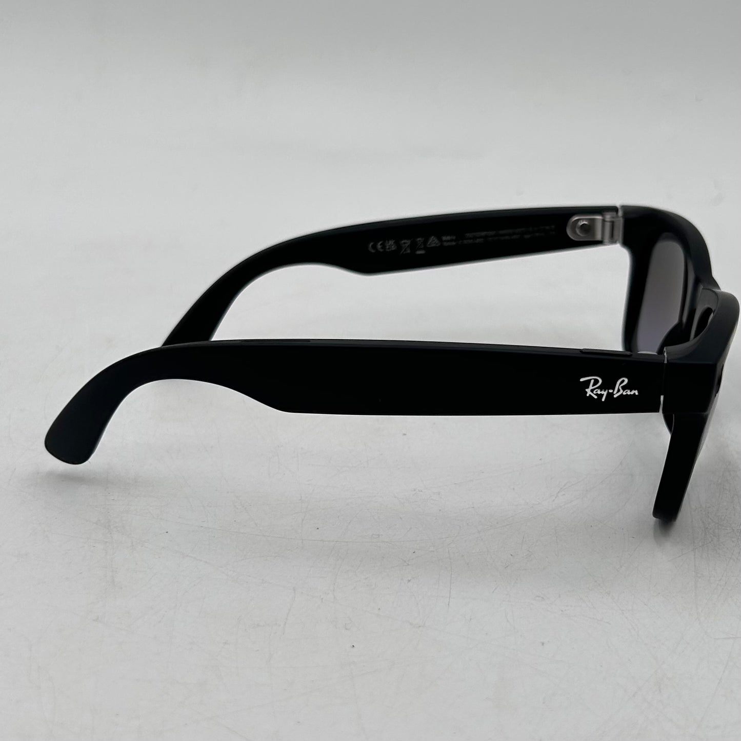 Ray-Ban Meta Wayfarer Gen 1 Matte Black Polarized RW4008 601ST3 AI Smart Glasses