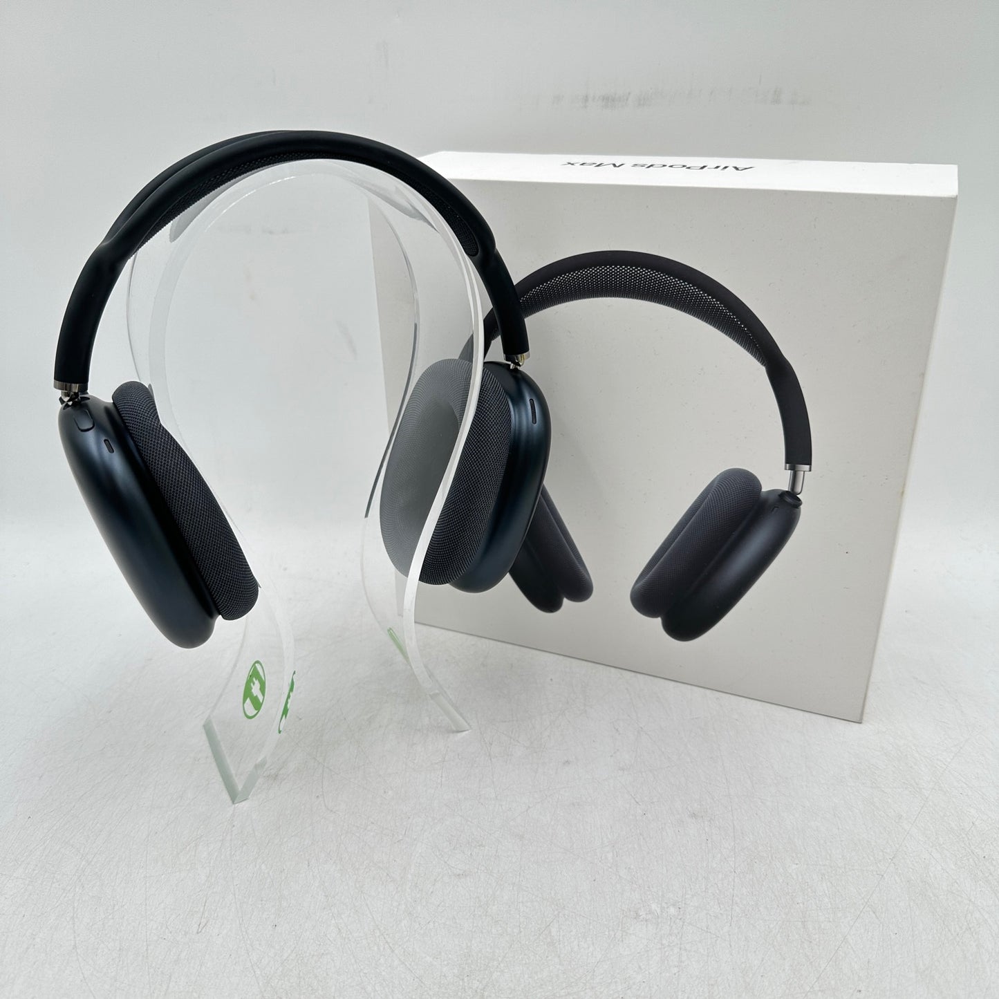Apple AirPods Max (USB-C) Wireless Over-Ear Headphones Space Gray MWW43AM/A