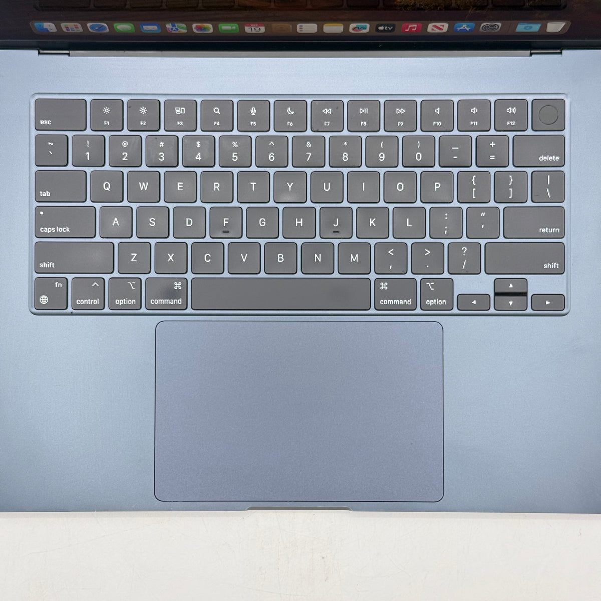 2024 Apple MacBook Air 15" M3 8C GPU 4.0GHz 8GB RAM 256GB SSD A3114