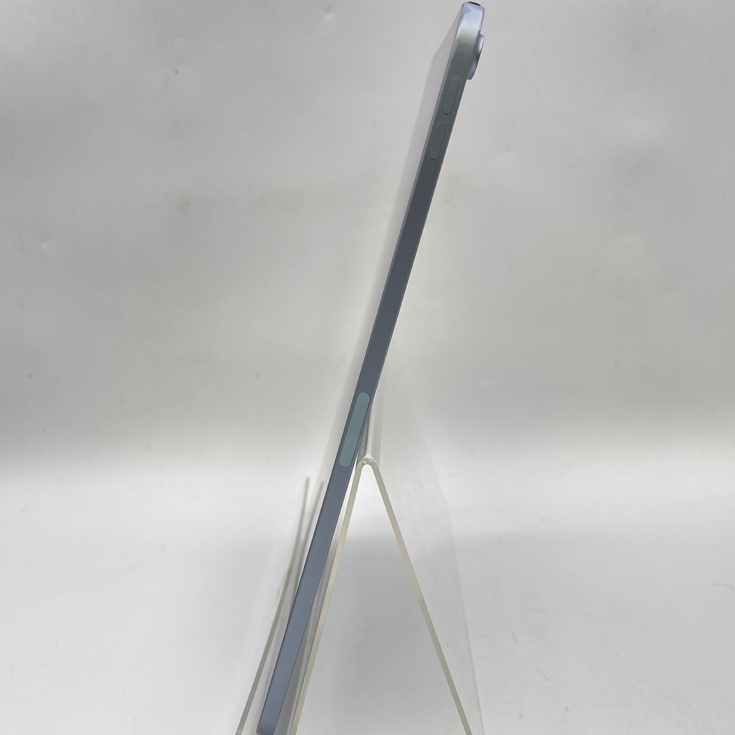 WiFi Only Apple iPad Air 4th Gen 64GB Sky Blue MYFQ2LL/A