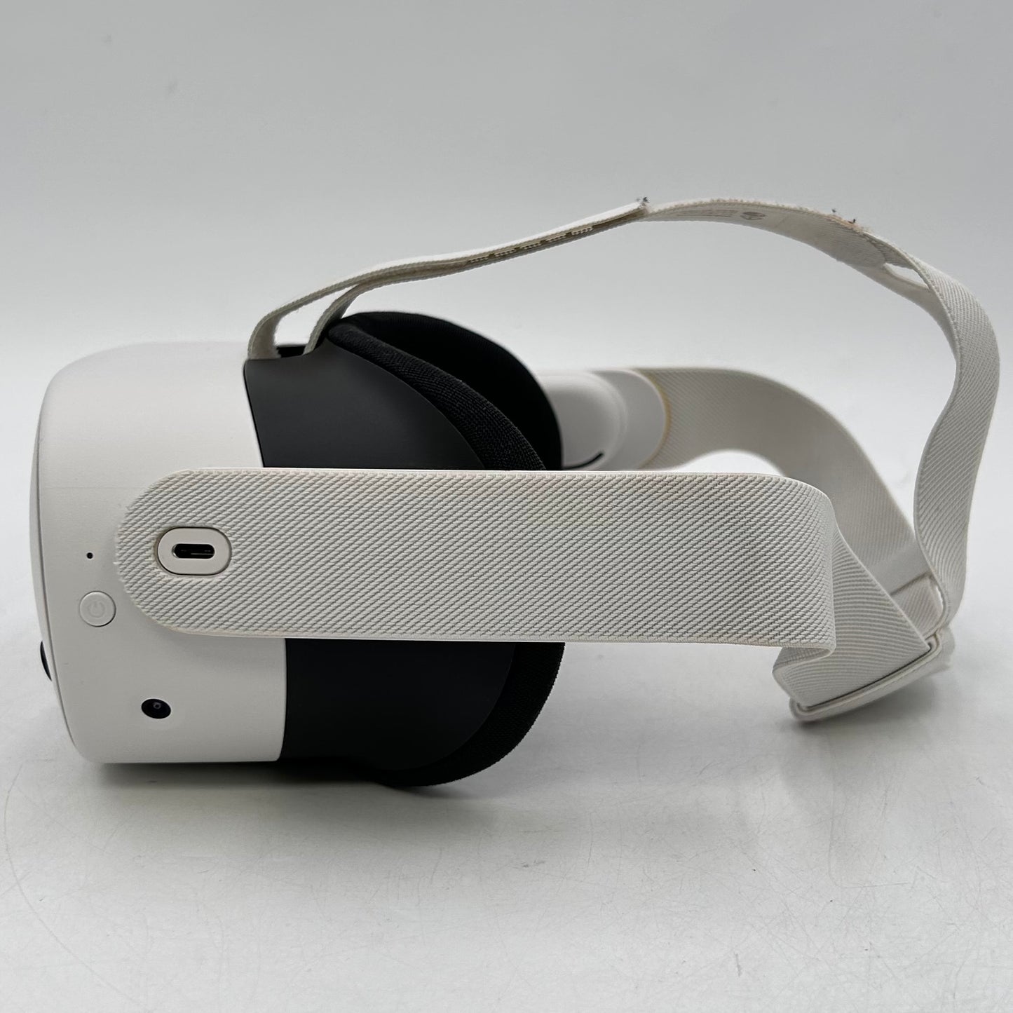 Meta Quest 3S 128GB Standalone All-in-One VR Headset P97