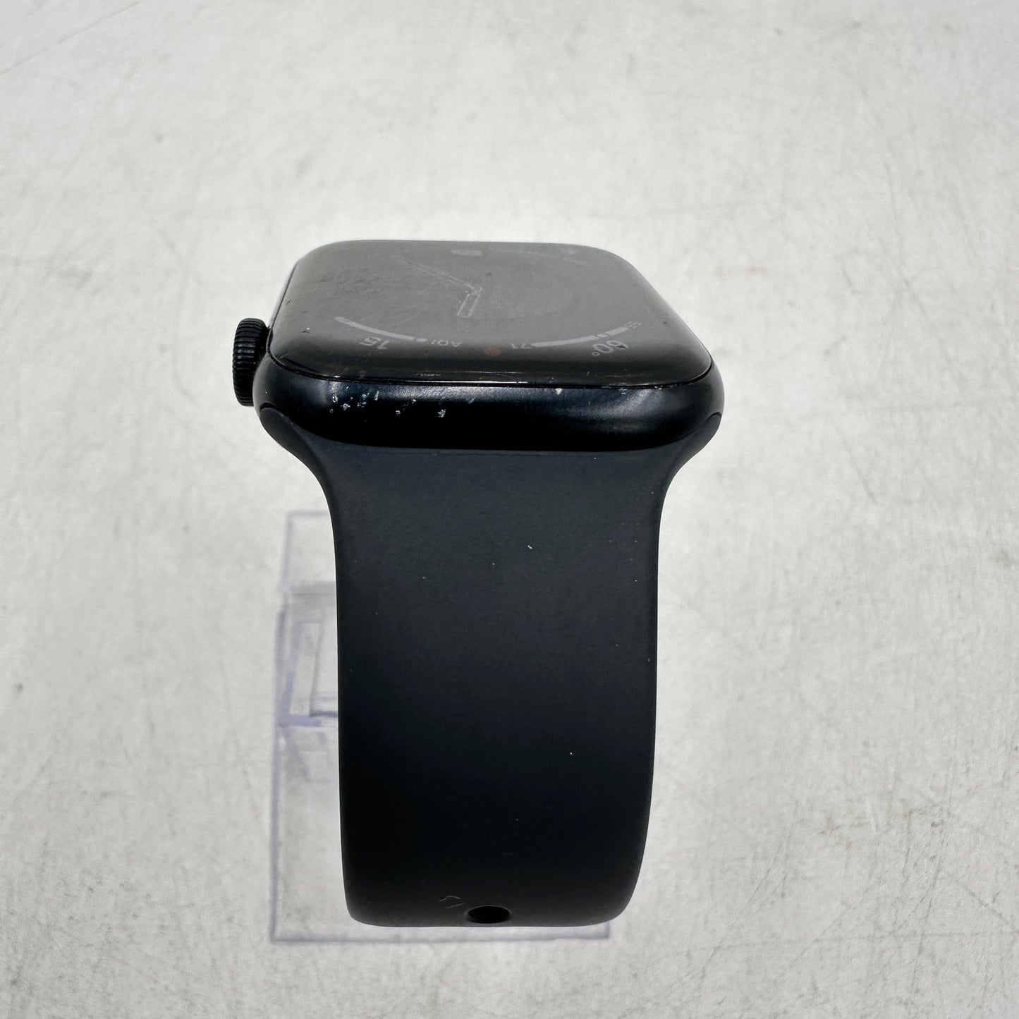 GPS Only Apple Watch SE 2nd Gen 44MM Black Aluminum Black Sport Band A2723