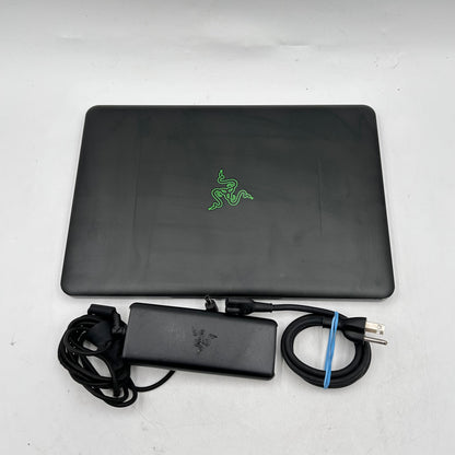 Razer Blade 14 RZ09-01953E71 14" i7-7700HQ 16GB RAM 256GB SSD GeForce GTX 1060