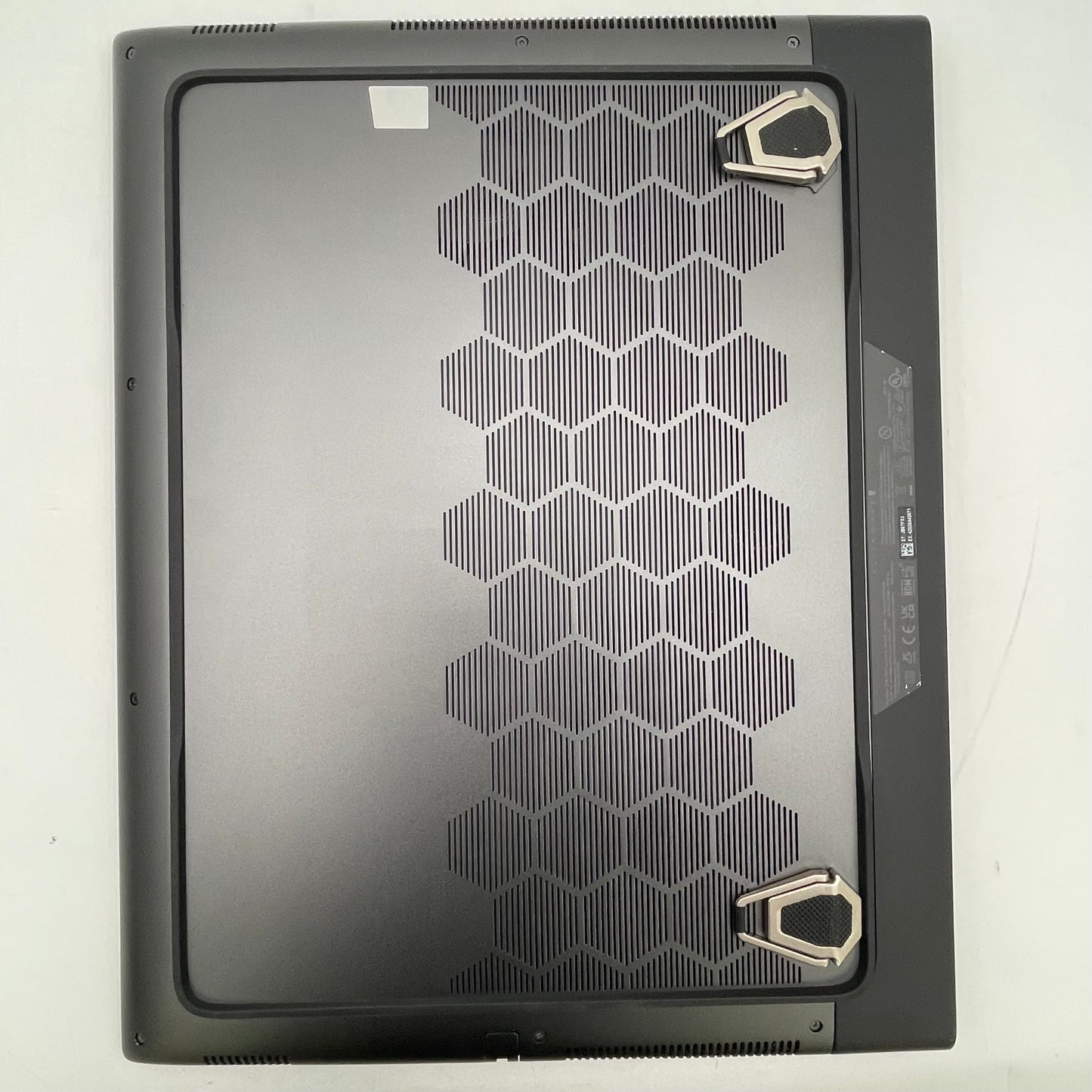 Alienware M18 R1 18" i9-13980HX 2.2GHz 64GB RAM 8TB SSD GeForce RTX 4090 Read