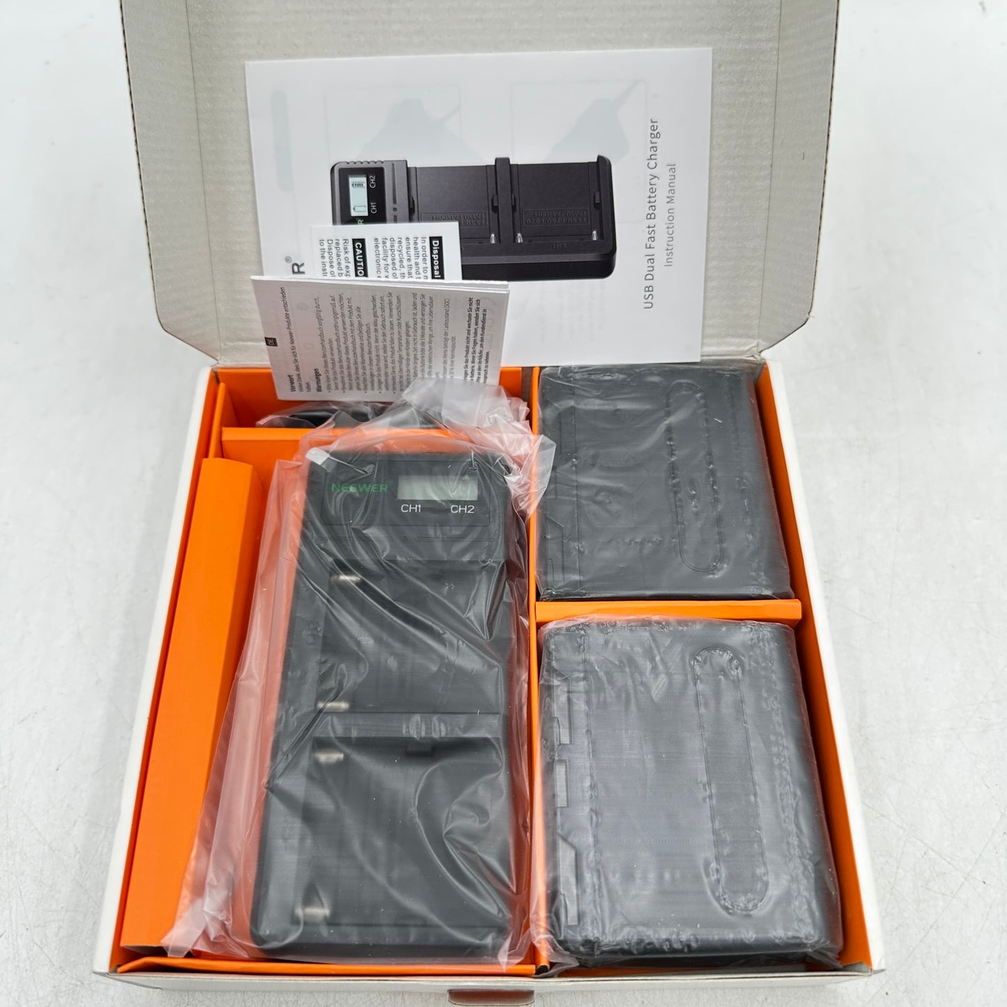 New Neewer NP-F970 7.4V 7800mAh USB Dual Fast Battery Charger with LCD