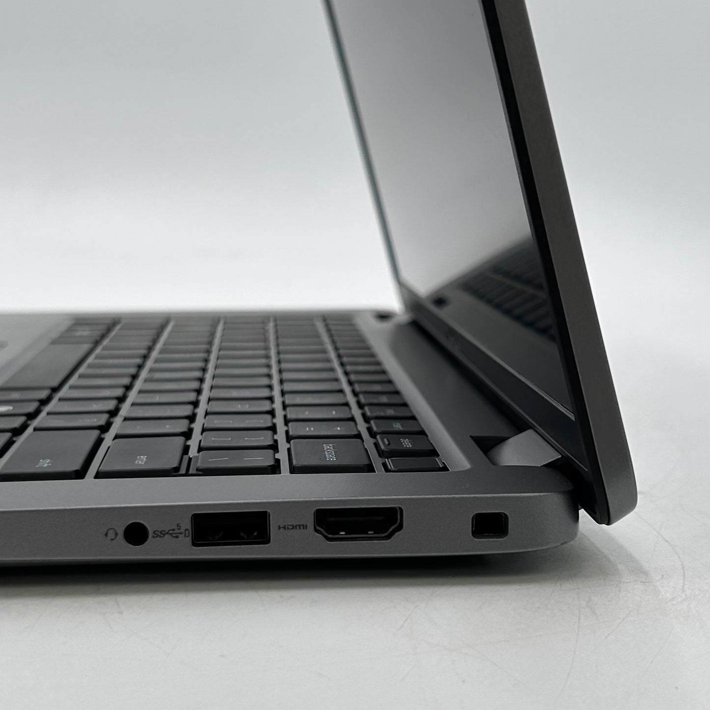 Dell Latitude 5450 14" Core Ultra 7 165U 1.7GHz 32GB RAM 512GB SSD