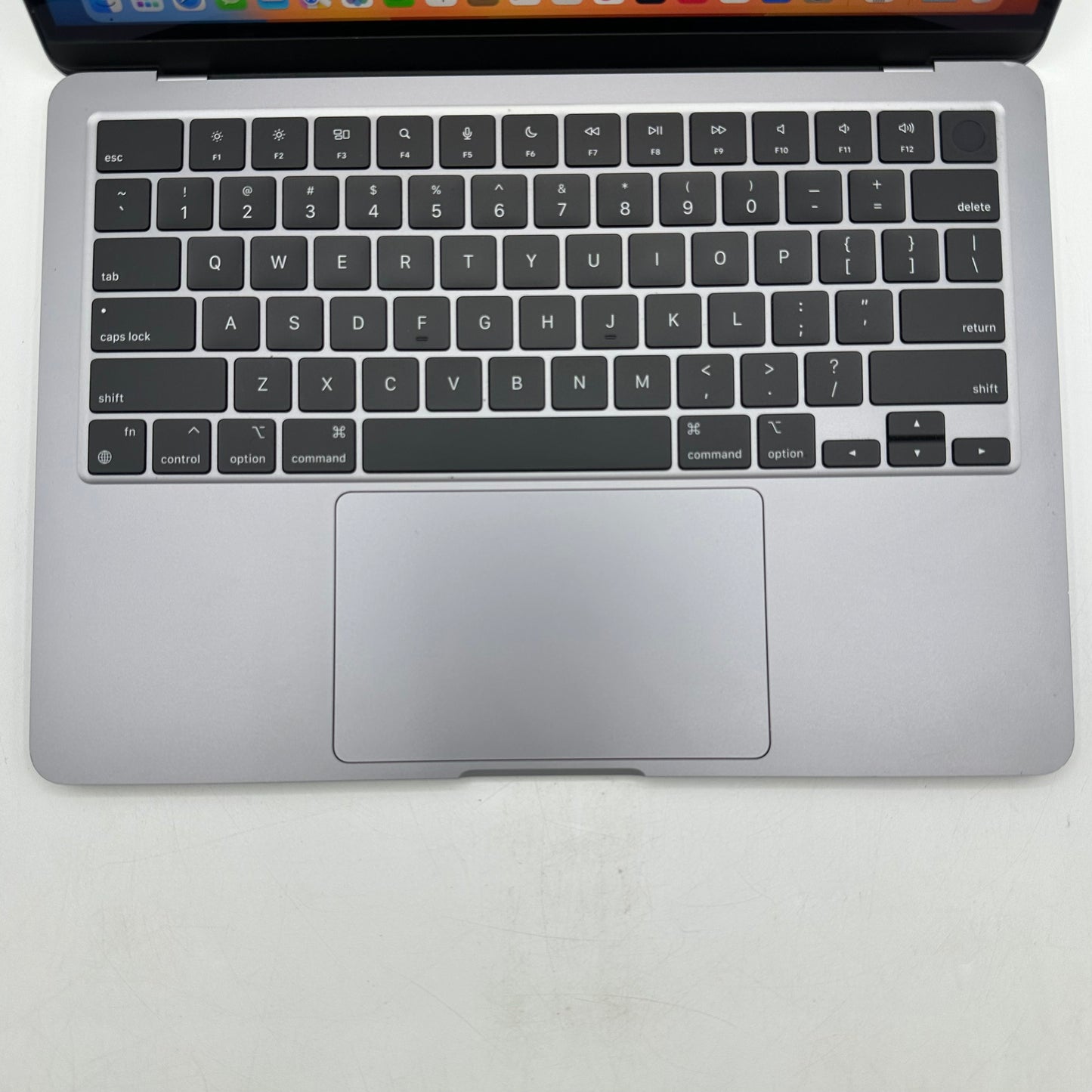 2022 Apple MacBook Air 13.6" M2 8C GPU 3.5GHz 8GB RAM 256GB SSD A2681