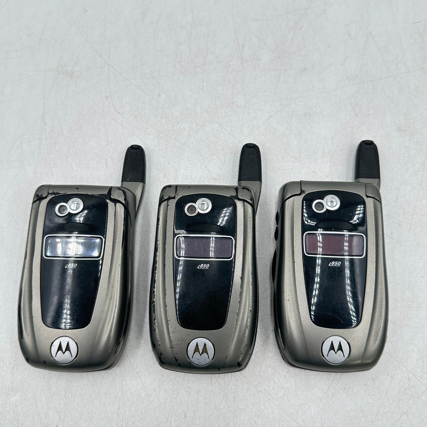 Lot of 4 Motorola Nextel Silver i880/ 3x i850 Cell Phone FA8400M/B000A2REVG