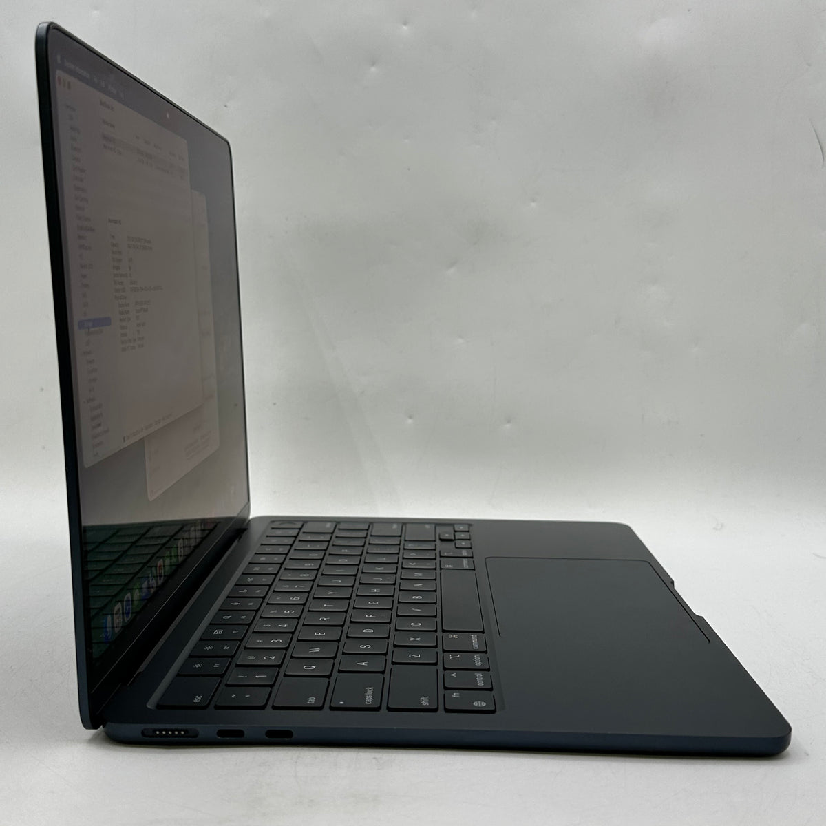 2024 Apple Macbook Air 13.6" M3 8C GPU 4.0GHz 8GB RAM 256GB SSD A3113