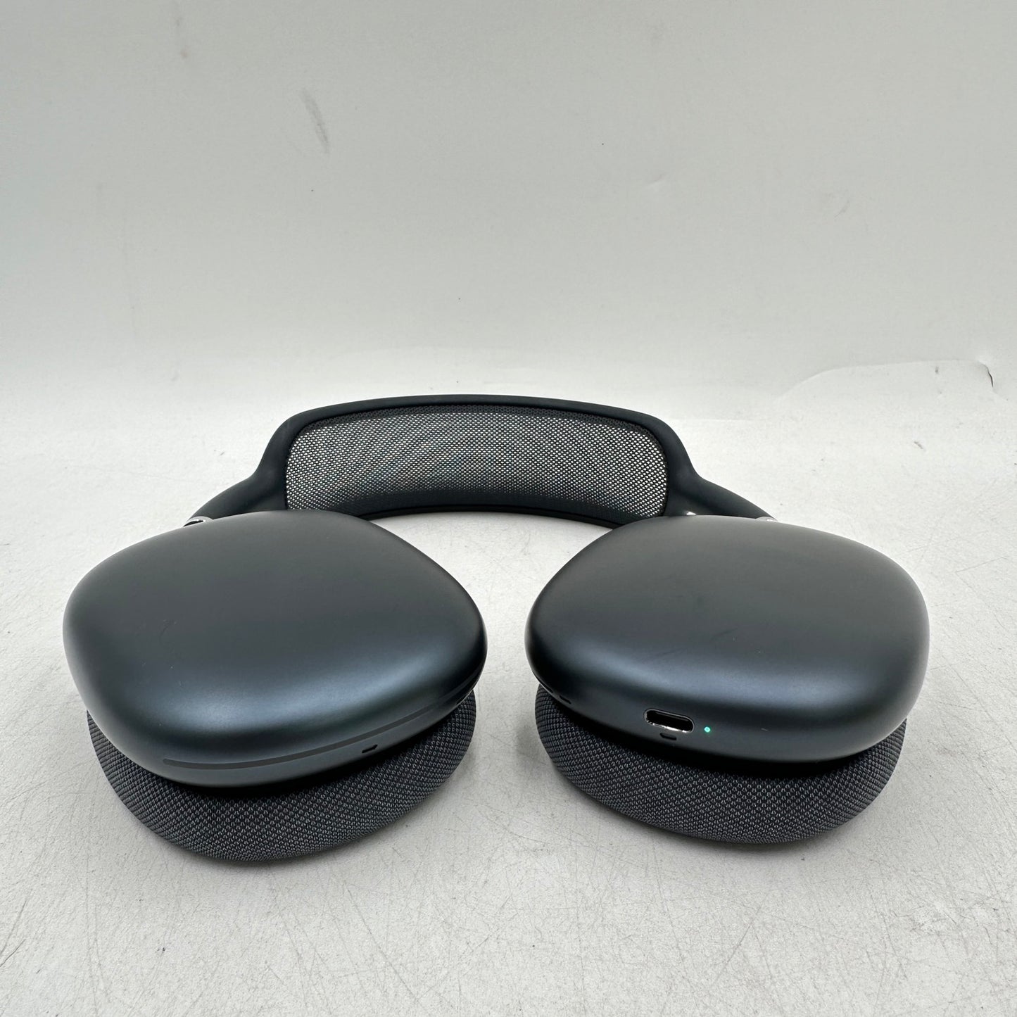 Apple AirPods Max (USB-C) Wireless Over-Ear Headphones Space Gray MWW43AM/A