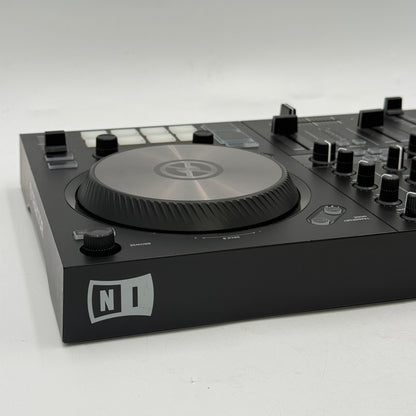 Native Instruments Traktor Kontrol S2 MK3 2-Channel USB DJ Controller