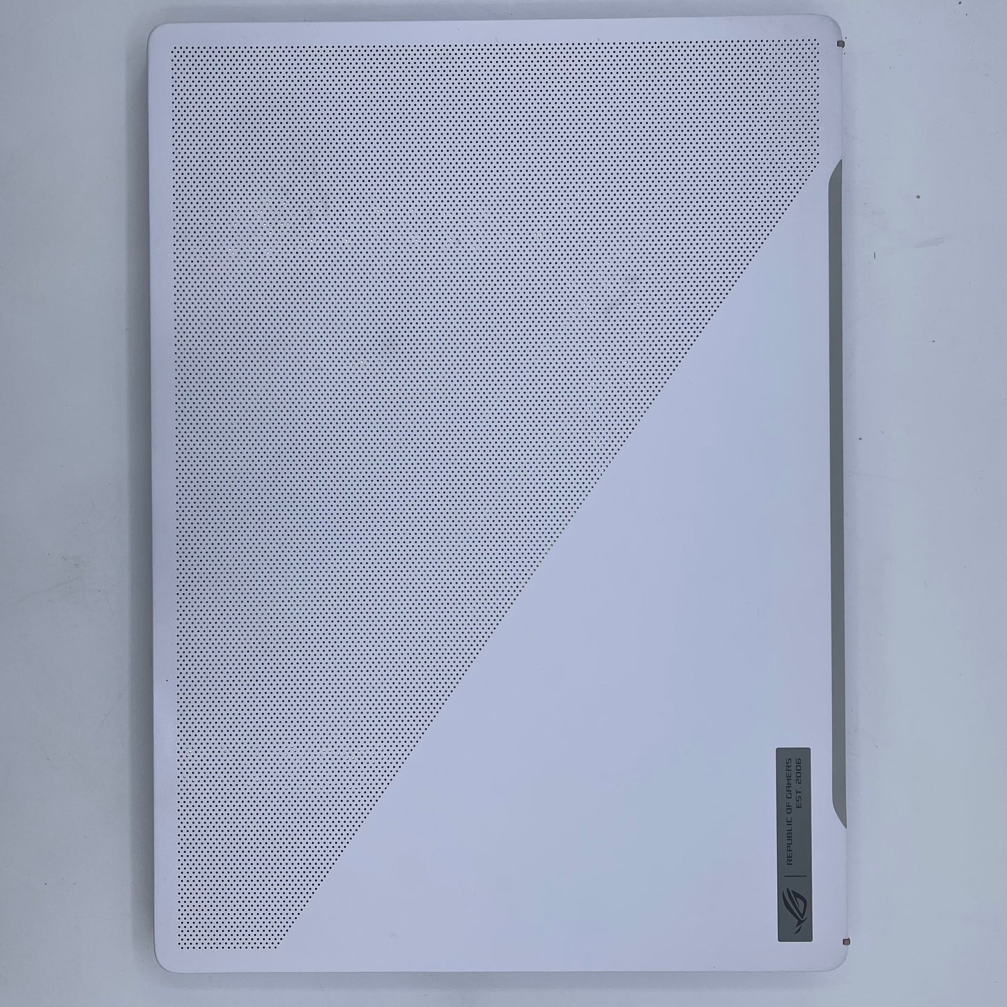 Asus ROG G14 14" Ryzen 9 7940HS 4.0GHz 16GB RAM 512GB GeForce RTX 4060 Read