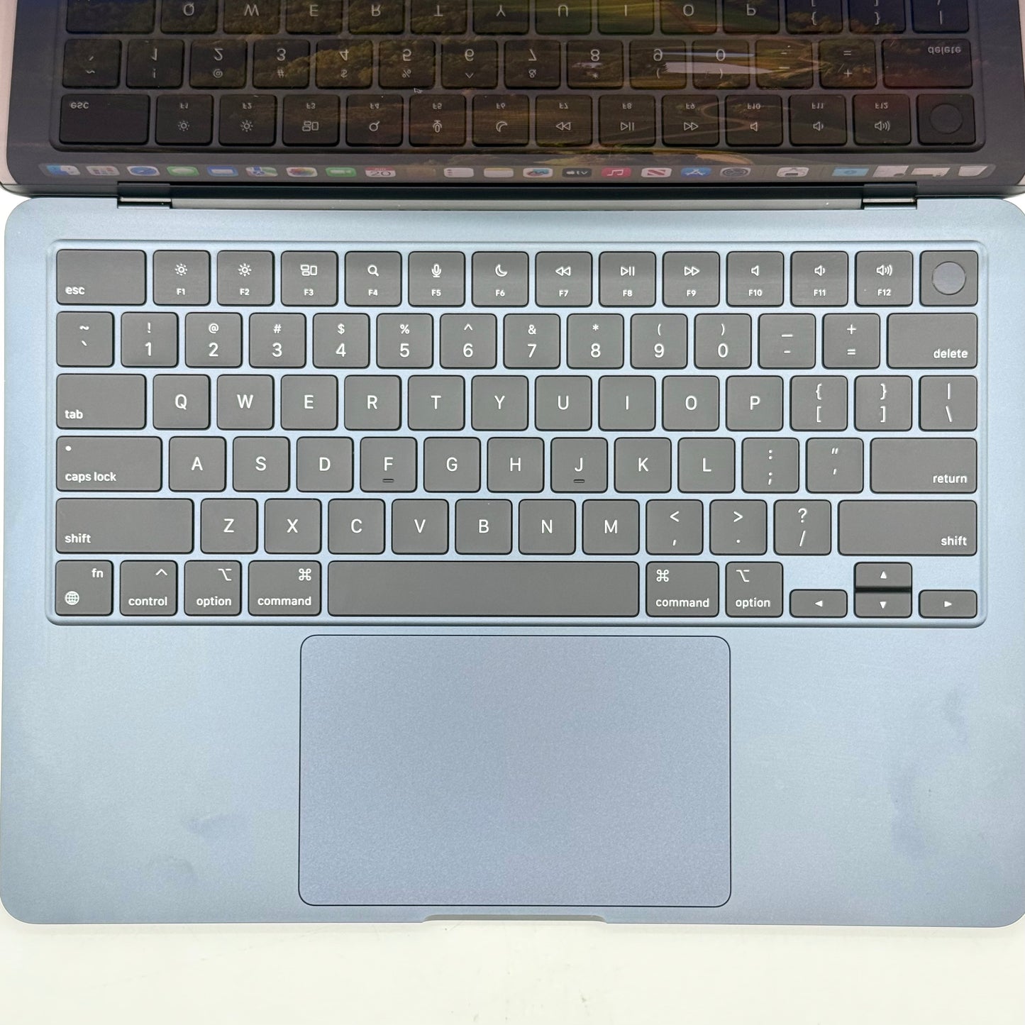 2024 Apple MacBook Air 13.6" M3 8C GPU 4.0GHz 8GB RAM 256GB SSD A3113