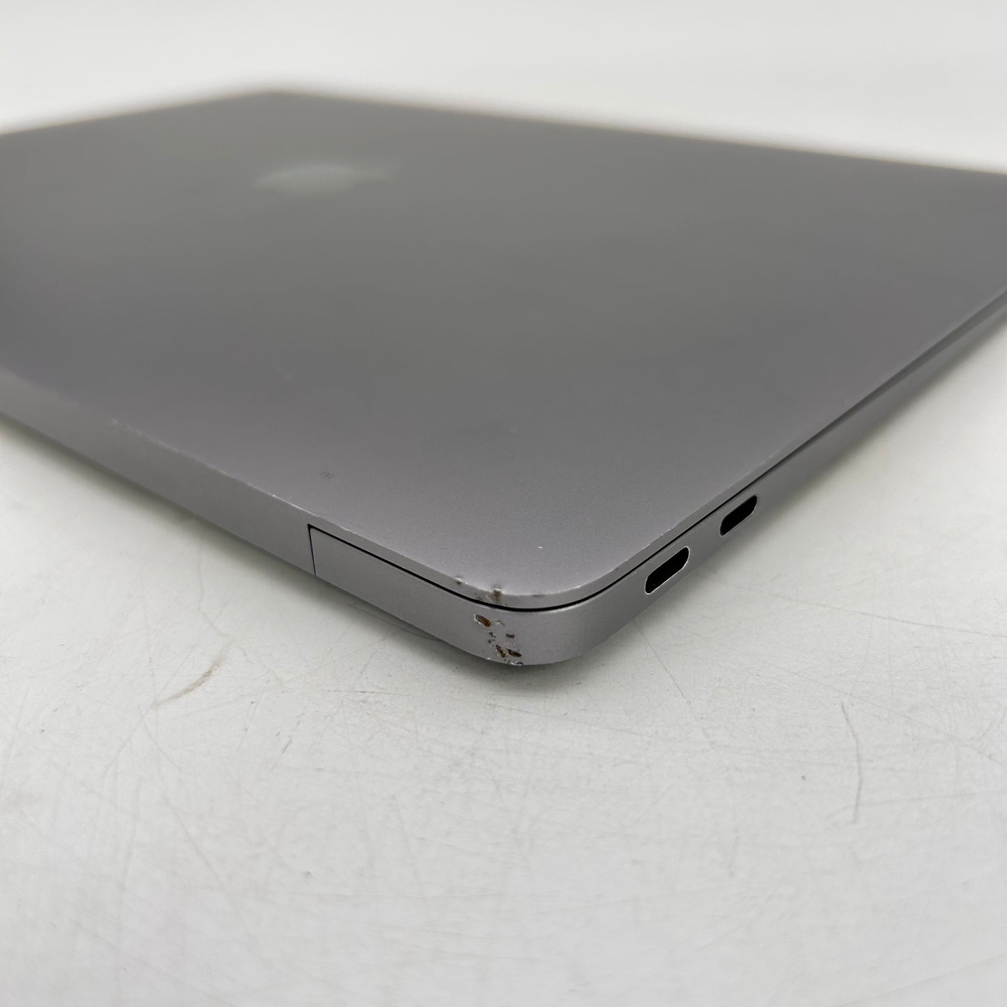 2020 Apple MacBook Air 13.3" i3 1.1GHz 8GB RAM 256GB SSD Space Gray A2179