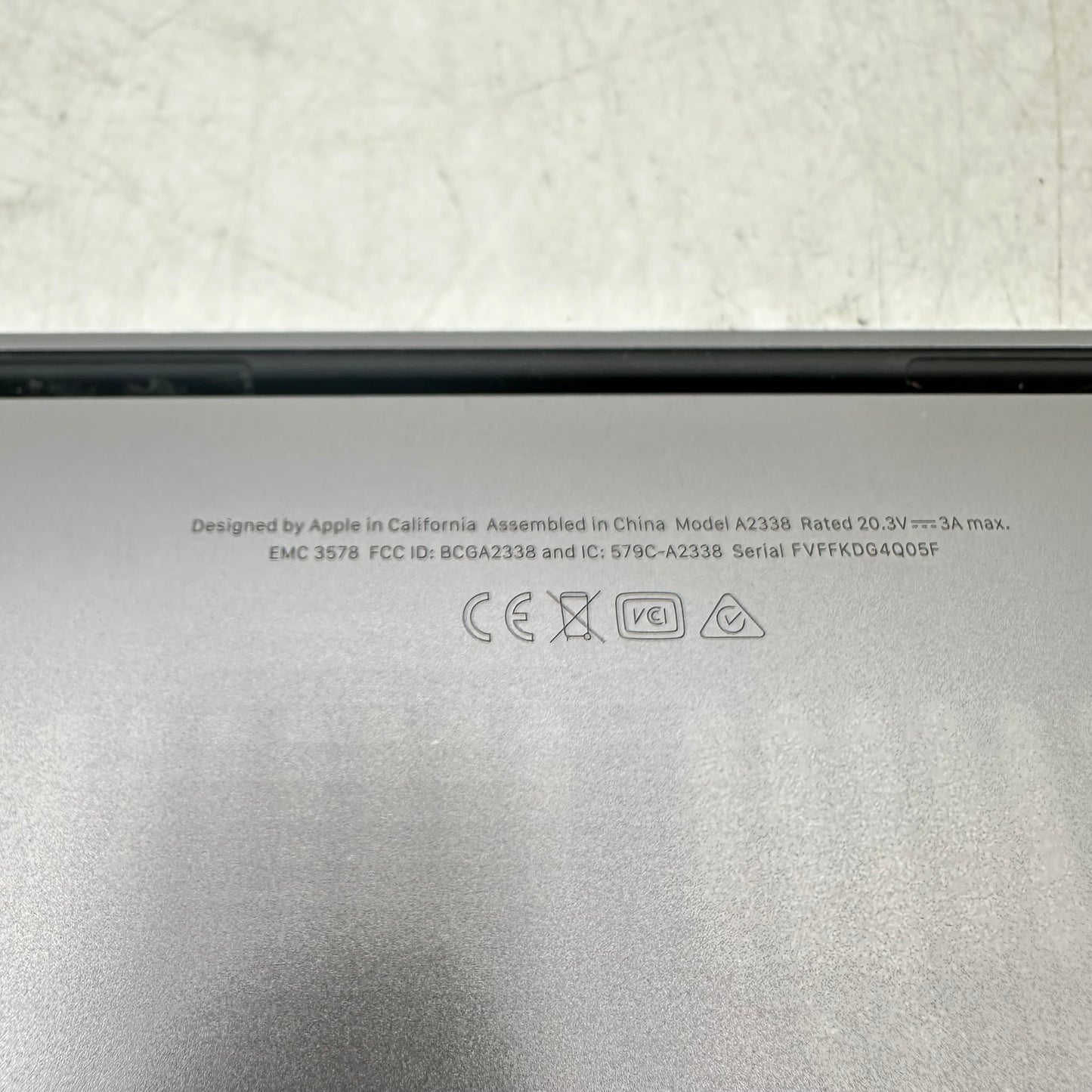 2020 Apple MacBook Pro 13.3" M1 8C GPU 3.2GHz 8GB RAM 512GB SSD MYD92LL/A READ