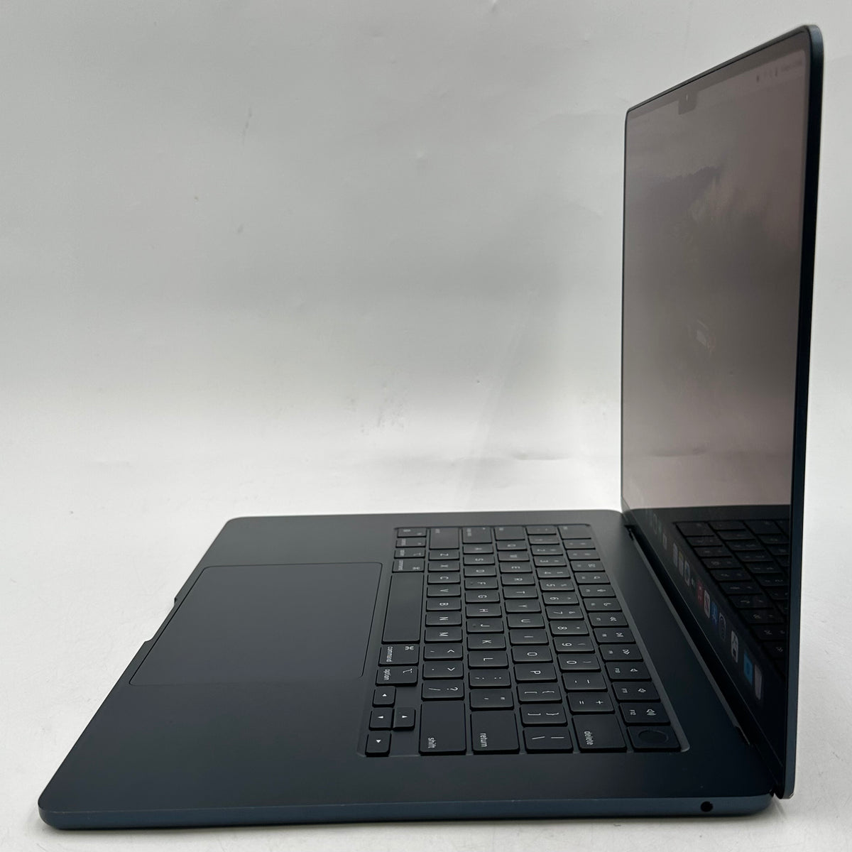 2024 Apple MacBook Air 15" M3 10C GPU 4.0GHz 8GB RAM 256GB SSD A3114