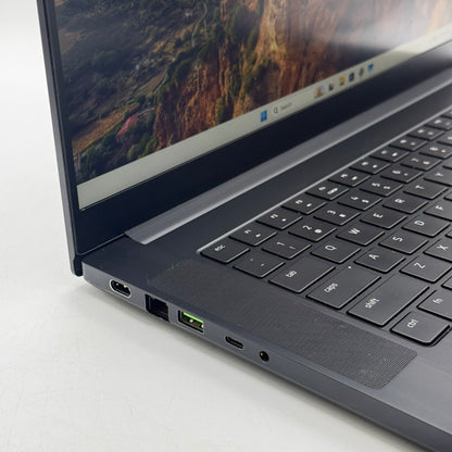Razer Blade 15 Base RZ09-0328 15.6 i7-10750H 16GB RAM 512GB SSD GeForce RTX 2060