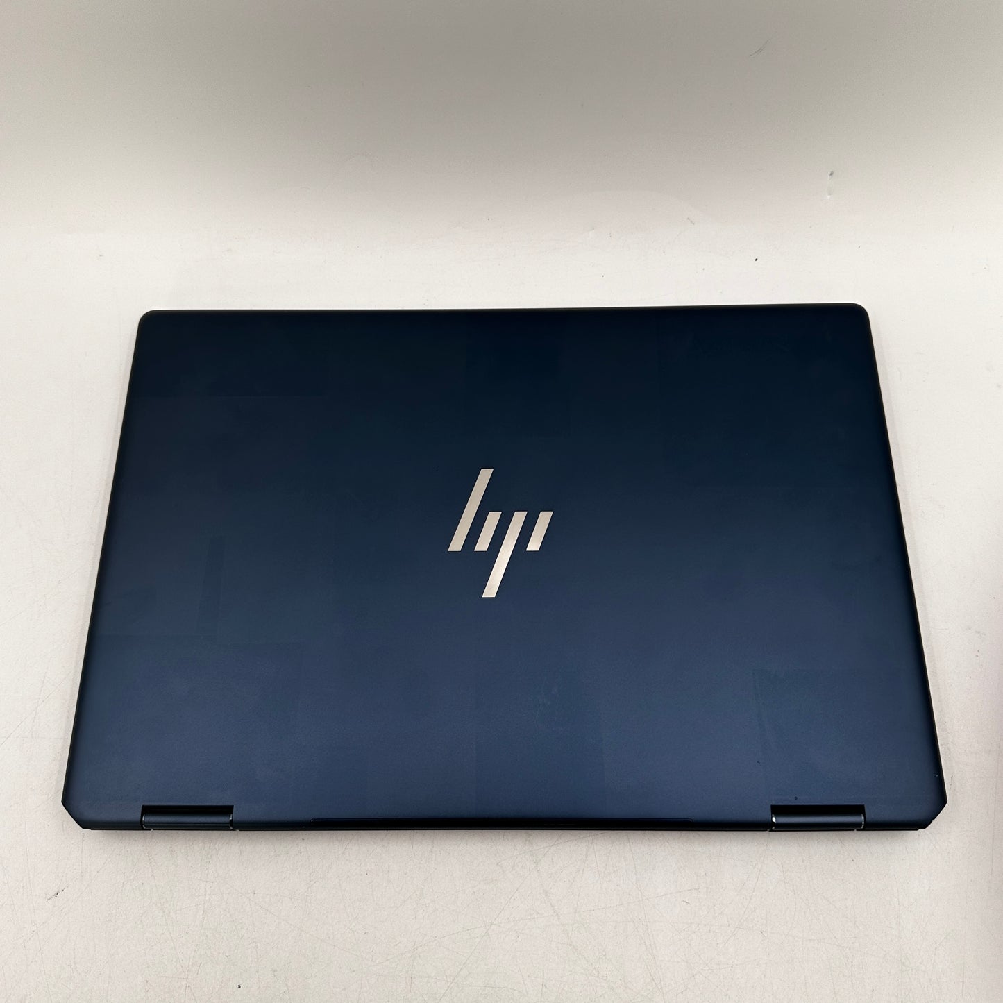 HP Spectre x360 2-in-1 669A1UA 16" i7-12700H 2.3GHz 16GB RAM 512GB SSD