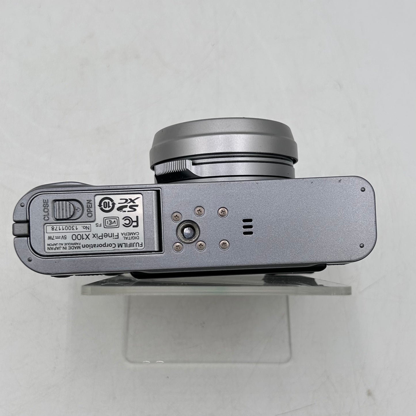 Fujifilm FinePix X100 16128256 12.3MP Compact Digital Camera
