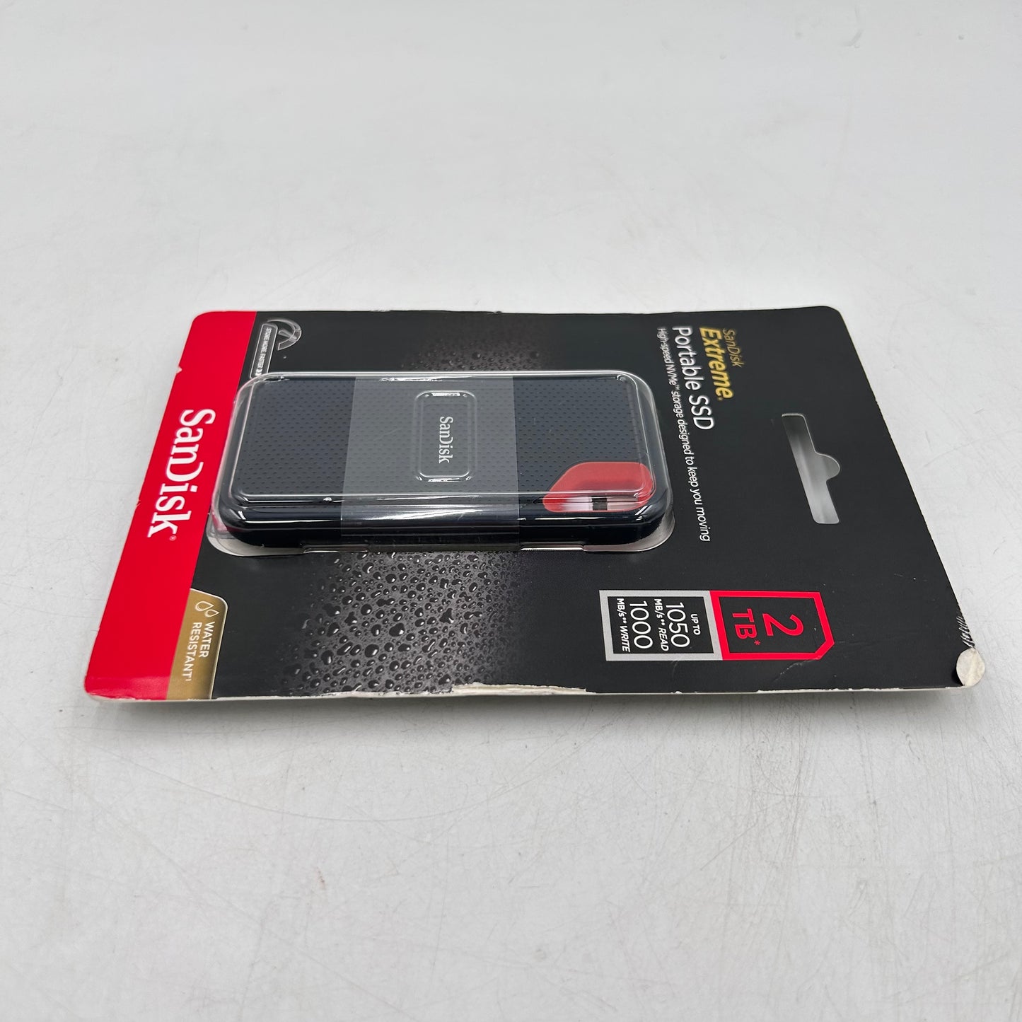 New SanDisk Portable Extreme Portable SSD 2TB USB-C to USB-C SSD SDSSDE61-2T00