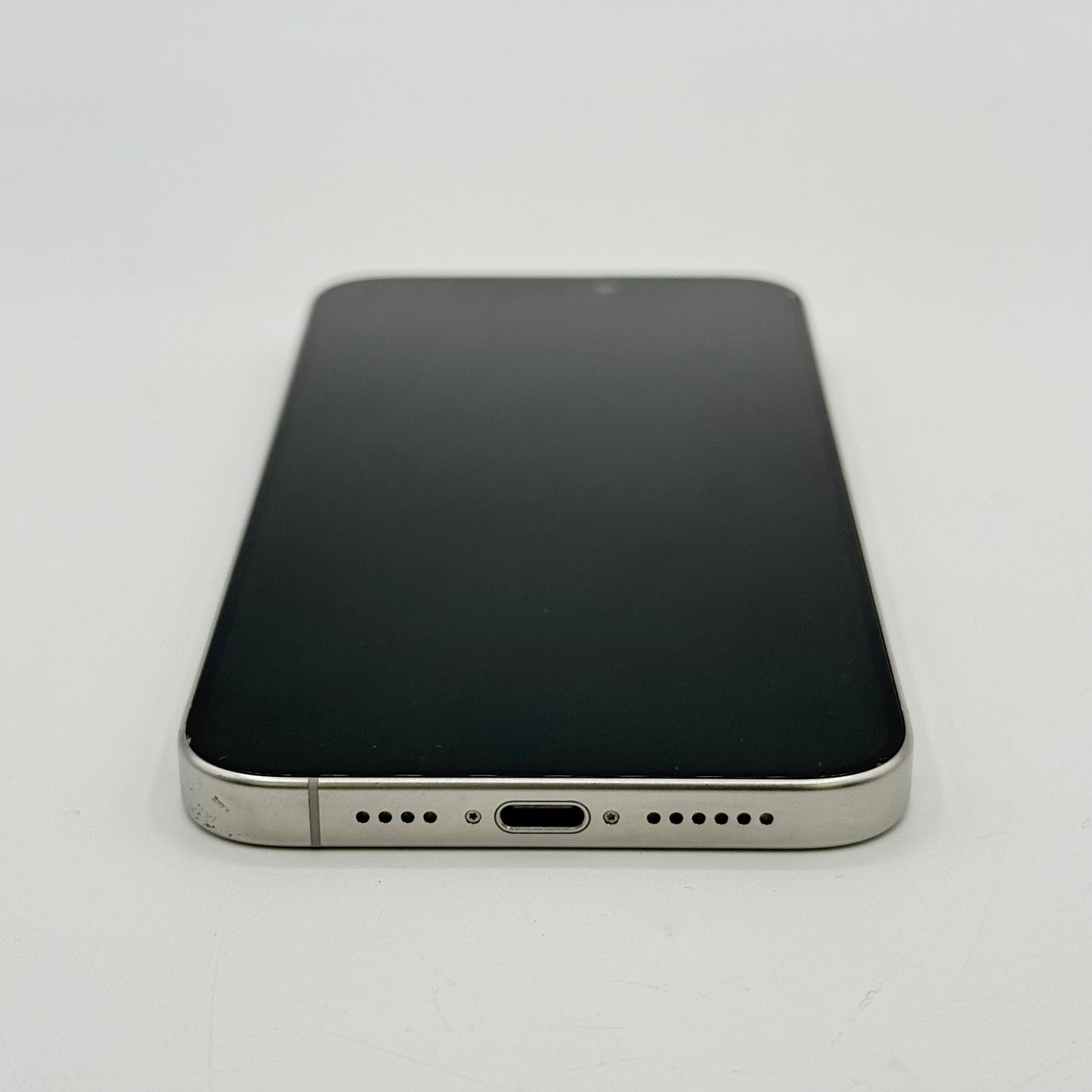 Unlocked Apple iPhone 15 Pro Max 256GB White Titanium MU673LL/A