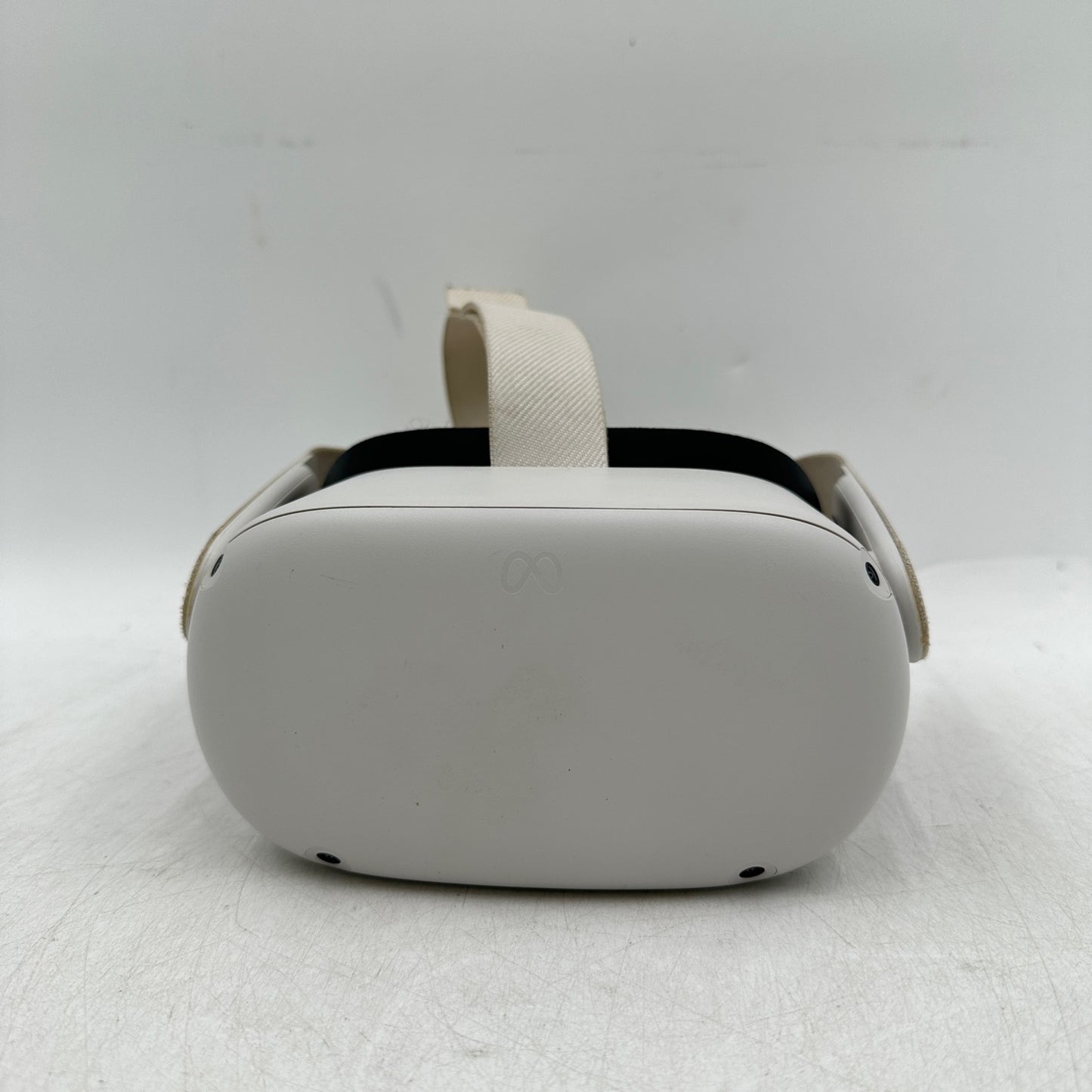 Oculus Quest 2 128GB Standalone All-in-One VR Headset KW49CM
