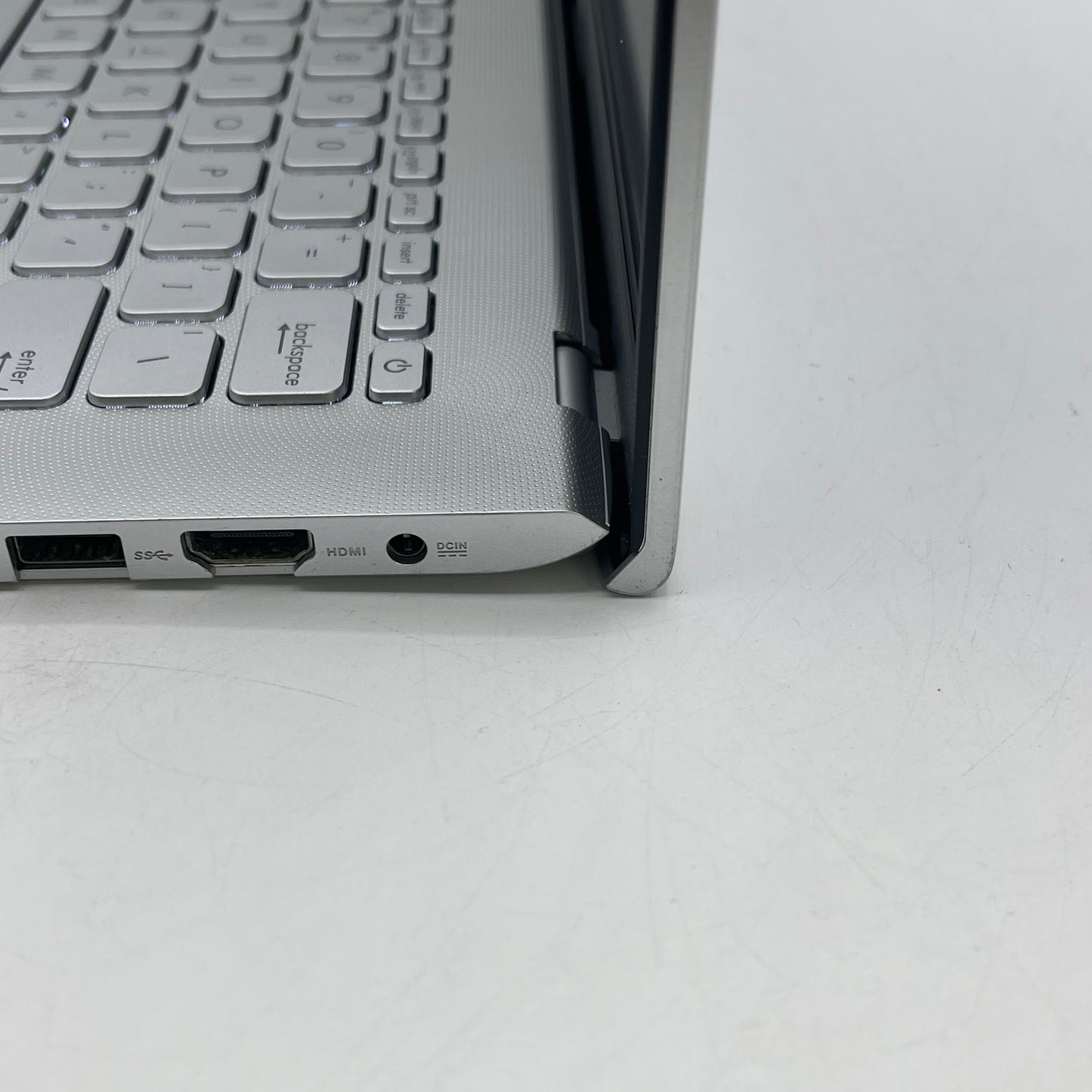 Asus Vivobook 14 X420U 14" i5-8250U 1.6GHz 8GB RAM 128GB SSD
