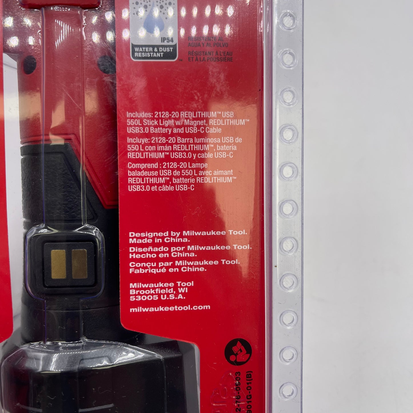 New Milwaukee 2128-21 RedLithium USB 550L Stick Light with Magnet