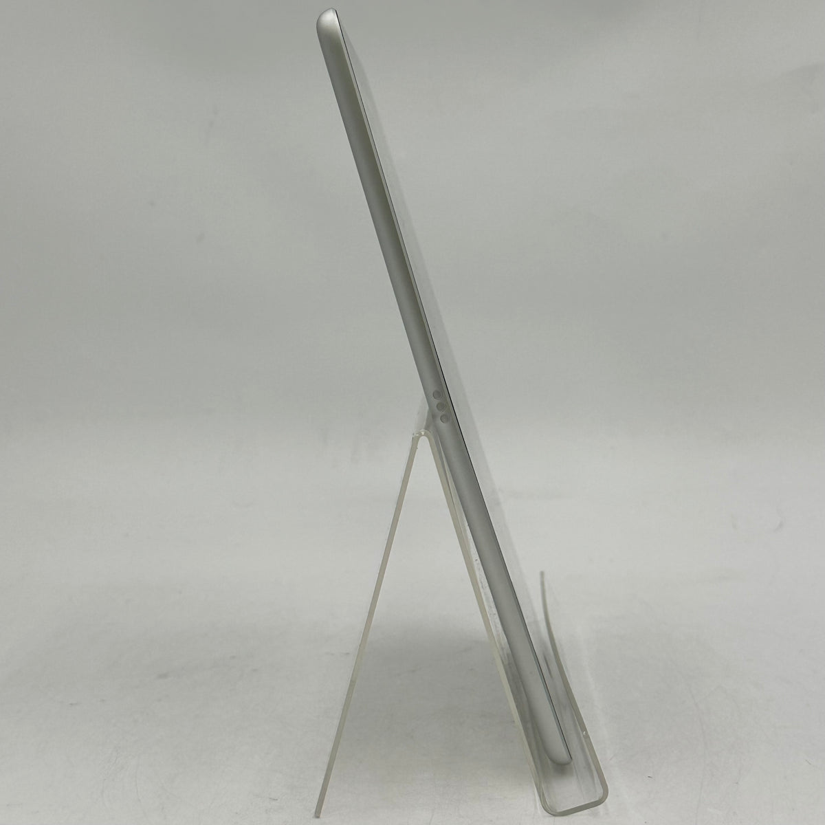 WiFi Only Apple iPad 9th Gen 64GB Silver MK2L3LL/A