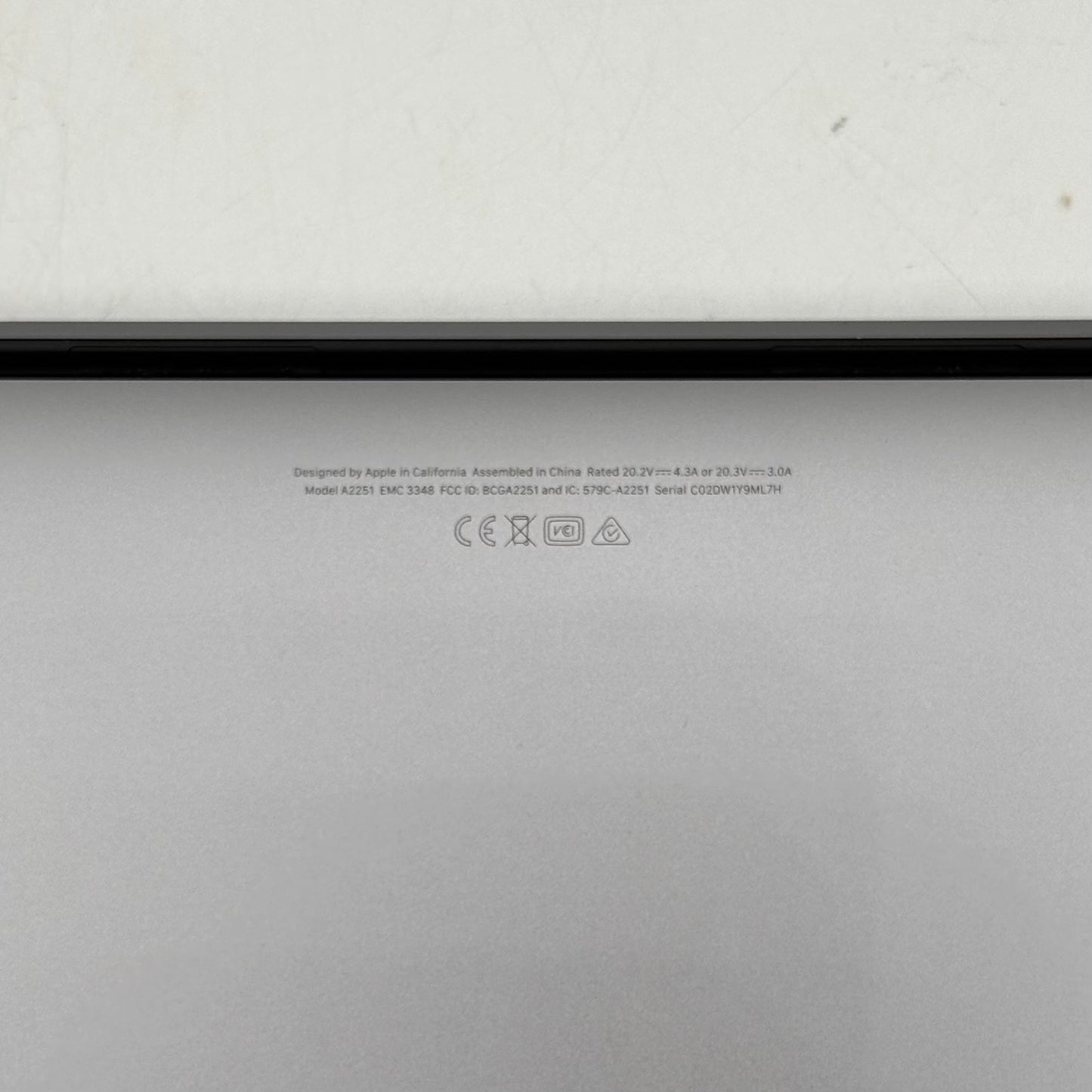 2020 Apple MacBook Pro 13.3" i5 2.0GHz 16GB RAM 512GB SSD Space Gray A2251
