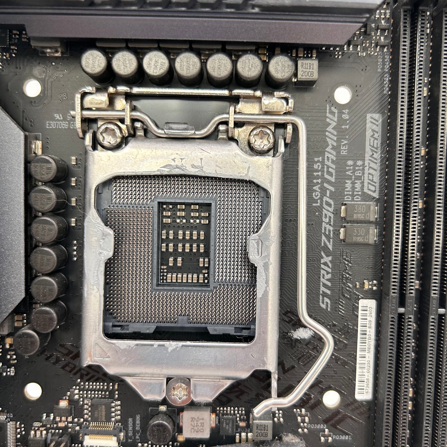 Asus ROG Strix Z390-I Gaming + Samsung 970 EVO Plus  500GB SSD Combo Read