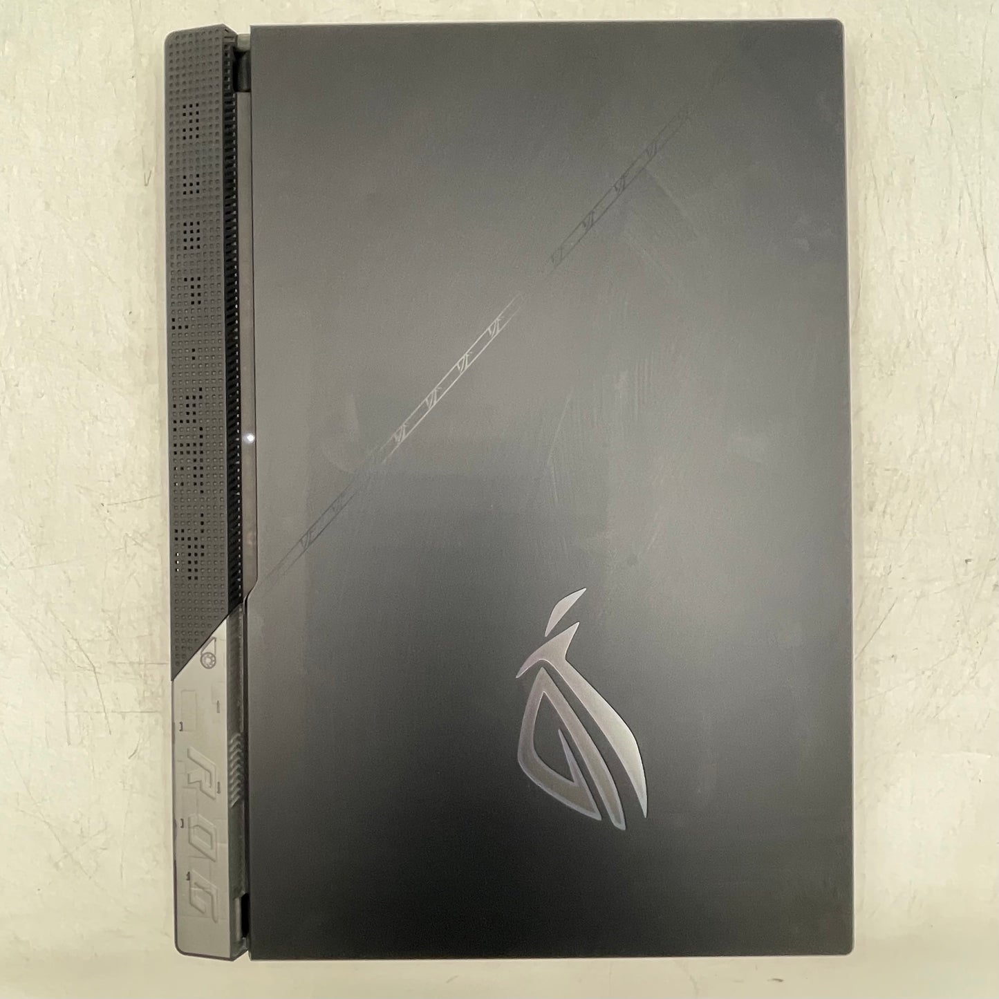 Asus ROG Strix Scar 15 i9-12900H 2.5GHz 16GB RAM 1TB SSD GeForce RTX 3070 Ti