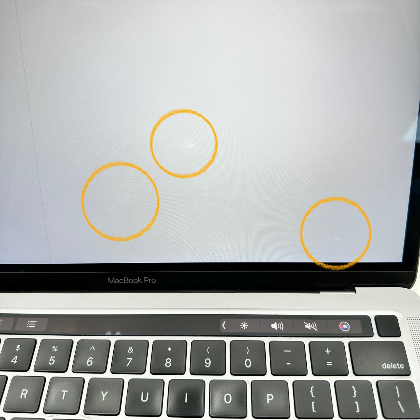 2020 Apple MacBook Pro 13.3" M1 8C GPU 3.2GHz 8GB RAM 512GB SSD MYD92LL/A READ