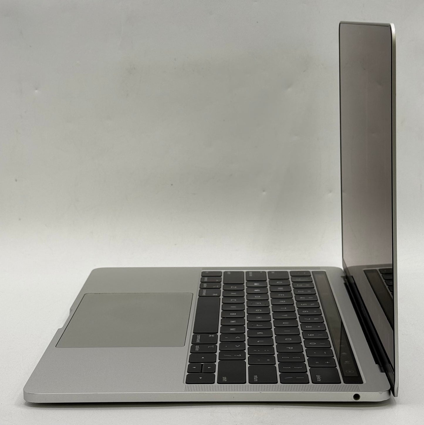 2019 Apple MacBook Pro 13.3" i5 1.4GHz 8GB RAM 256GB SSD Silver A2159